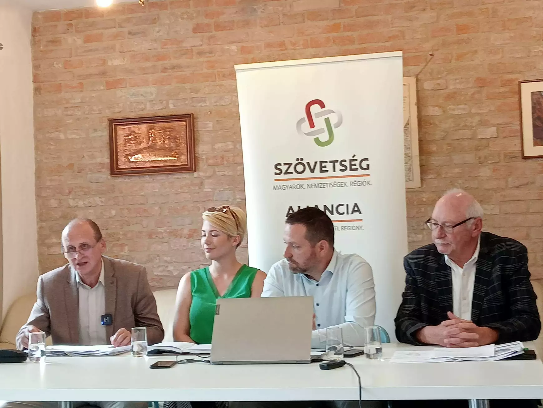 Az „interreges pénzesőről“ és a tervezett örvendetes fejlesztésekről - KÉPEKKEL 