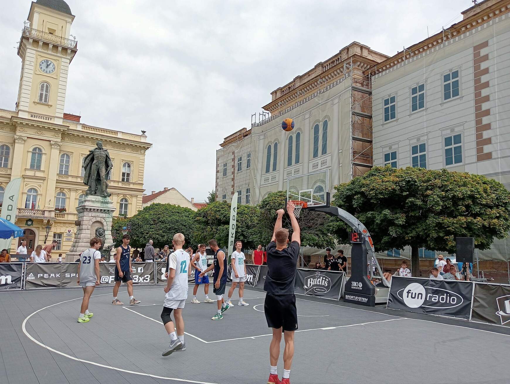 Jubileumi SBA 3x3 Pro Tour 2025 Komáromban – budapesti kosarasok győzelmével – KÉPEK