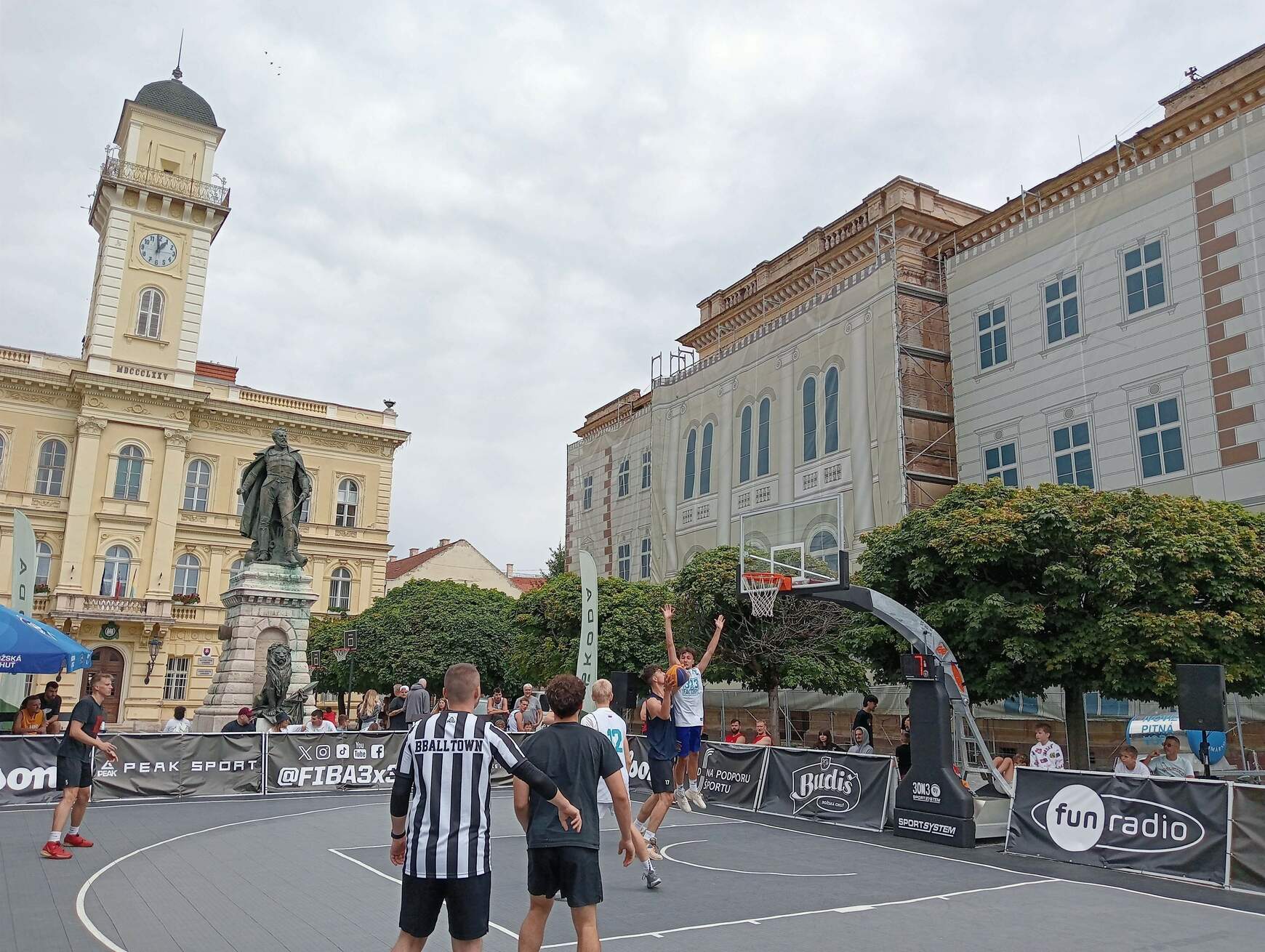 Jubileumi SBA 3x3 Pro Tour 2025 Komáromban – budapesti kosarasok győzelmével – KÉPEK