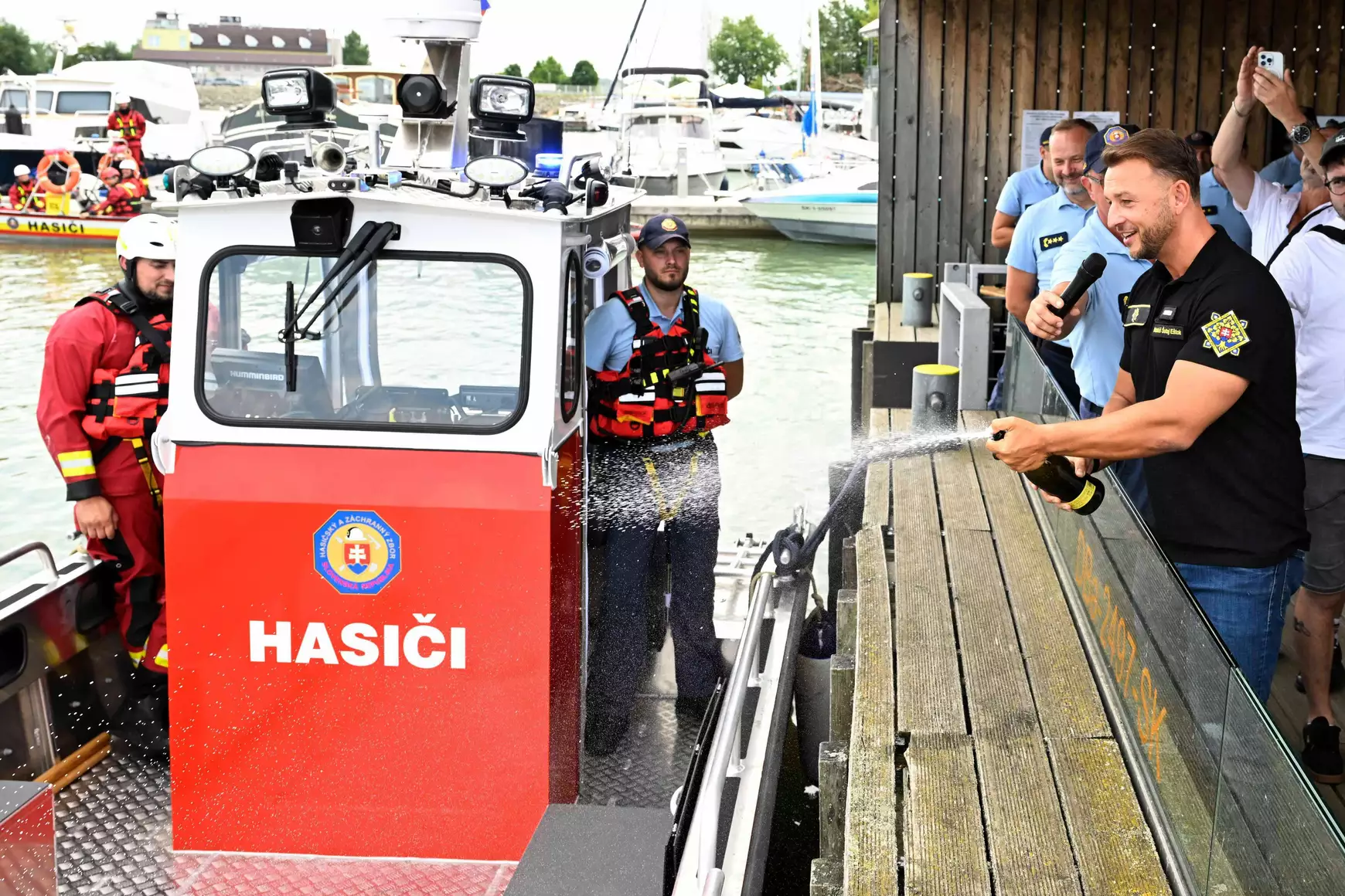 Matúš Šutaj Eštok tűzoltó üzemmódban