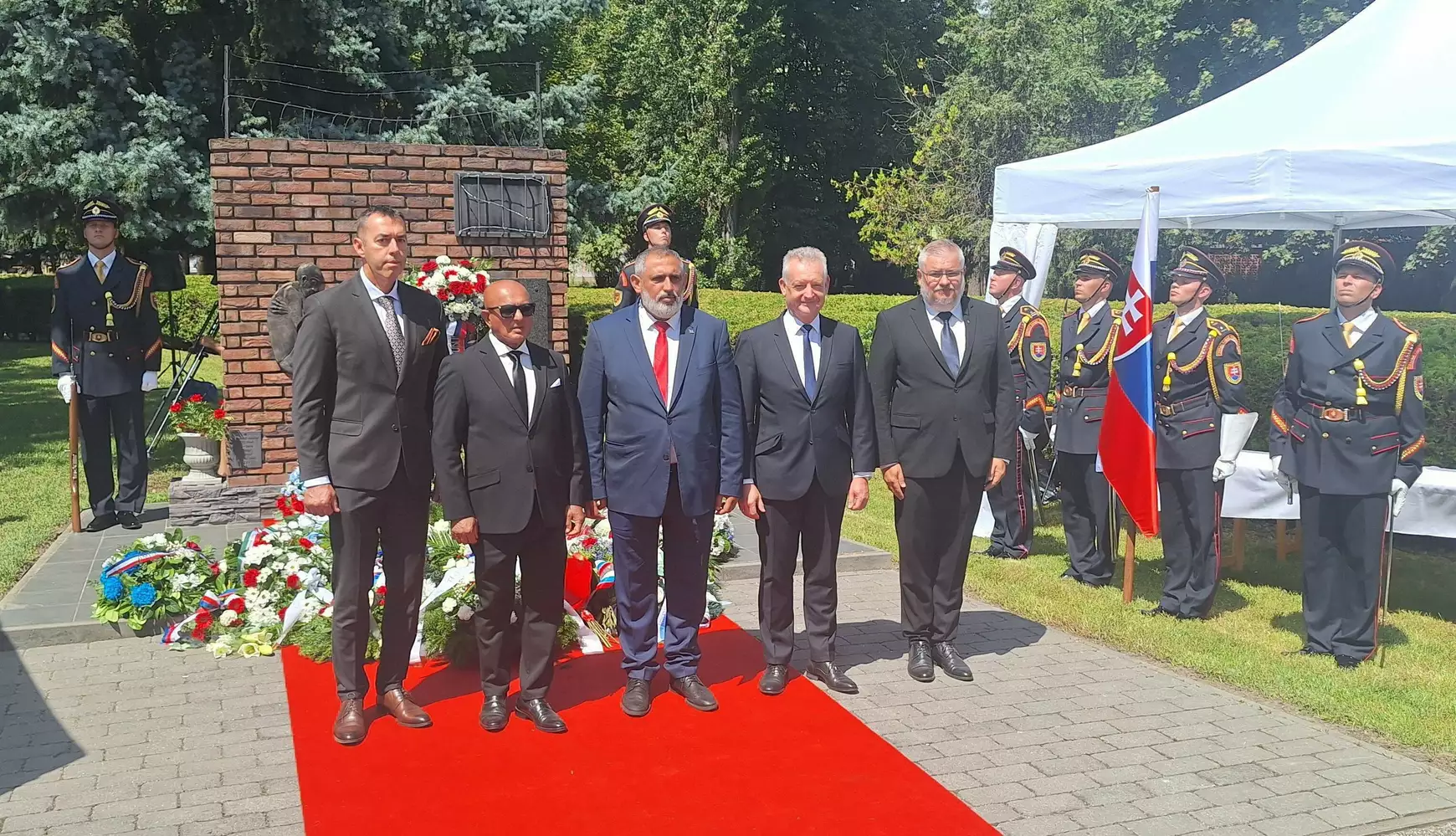 a-porajmos-81.-evfordulojara-emlekeztek-dunaszerdahelyen_02