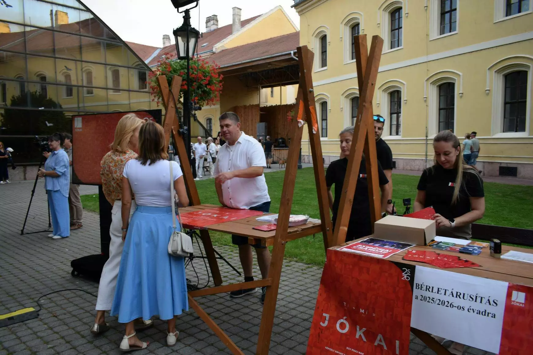 Komáromi Jókai Színház - bérletek éjszakája