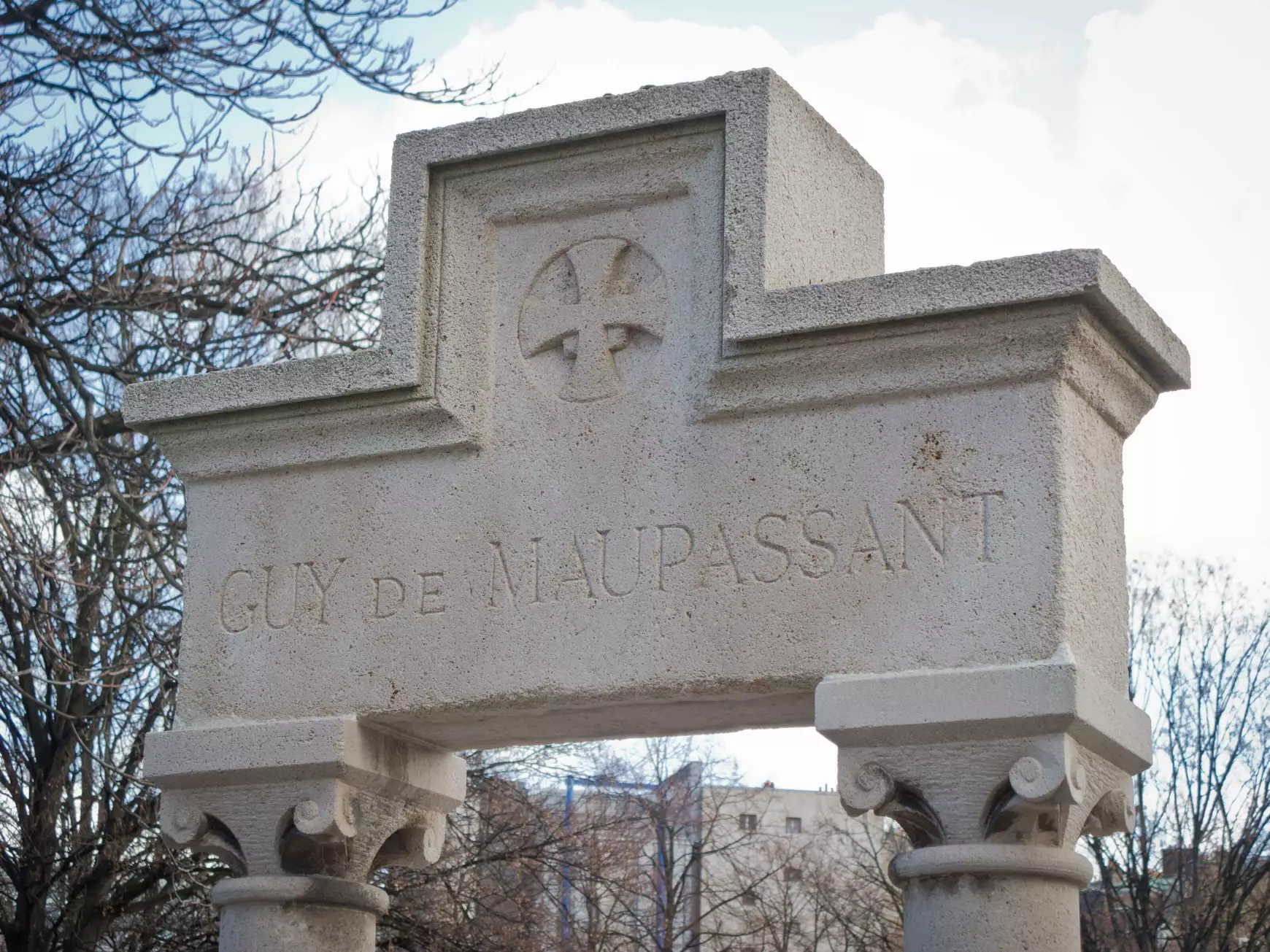 Guy_de_Maupassant síremléke