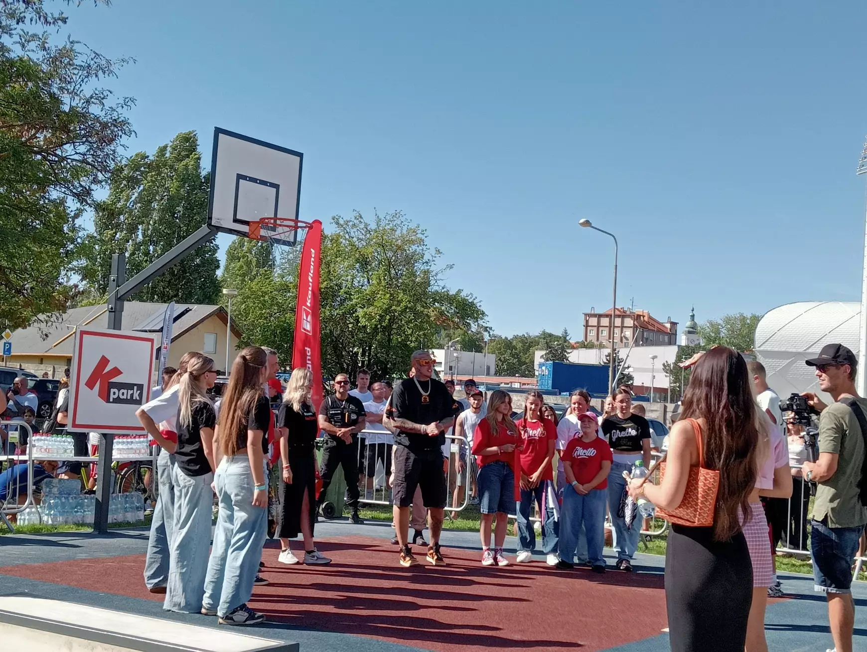 Komáromi K Park-avatás mindazzal, mi szemnek, fülnek, szájnak ingere – KÉPEKKEL