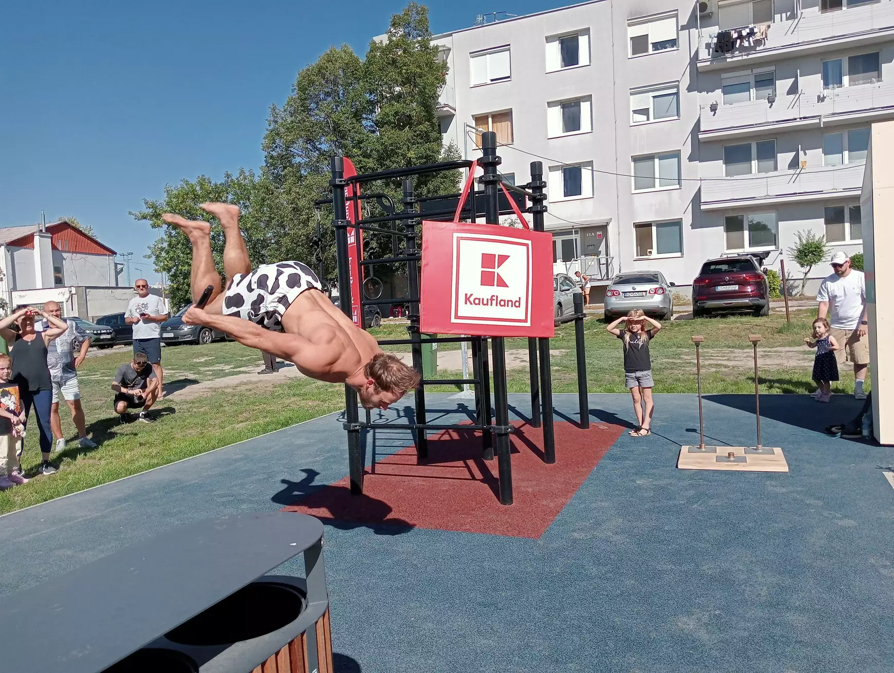 Komáromi K Park-avatás mindazzal, mi szemnek, fülnek, szájnak ingere – KÉPEKKEL