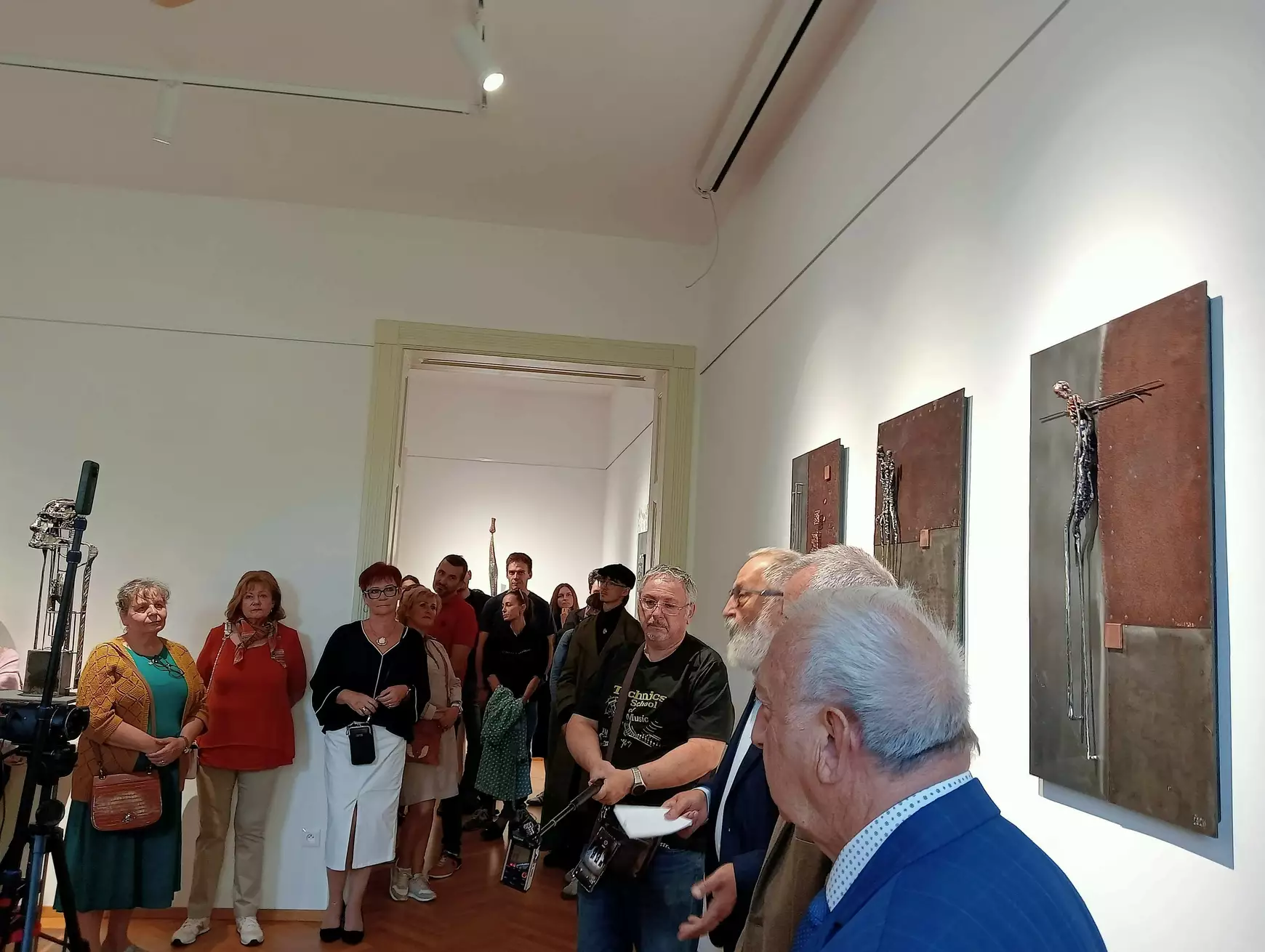 Ecce homo – Íme az ember: Čech Gábor „beszédes” fémszobrai a Platz Galériában– KÉPEKKEL