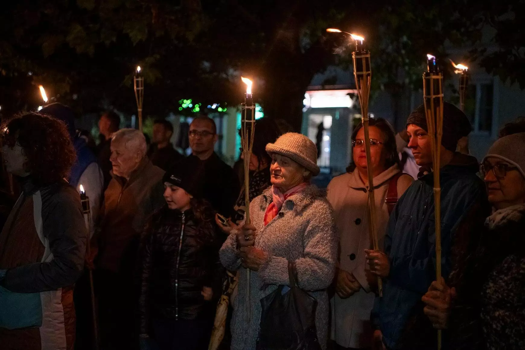 Az emlékezőket az eső és szél sem törte meg Somorján
