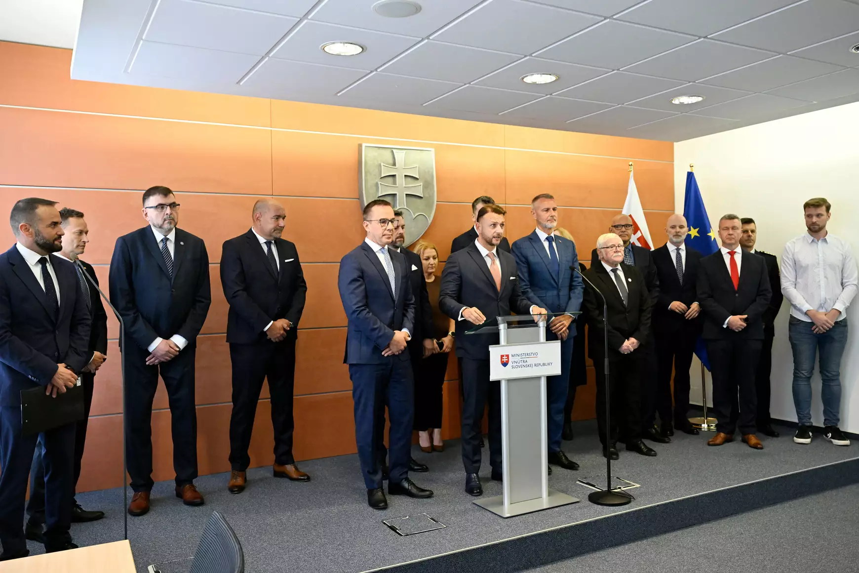 deklaráció aláírása az idősek védelmében