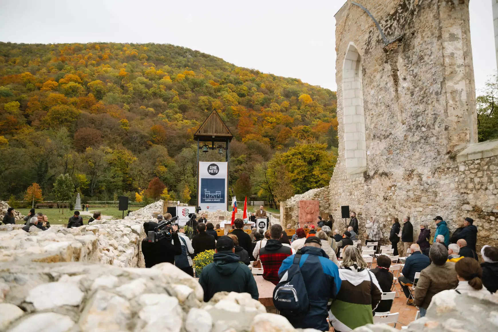 Gombaszög, pálos kolostor, kápolna, átadás