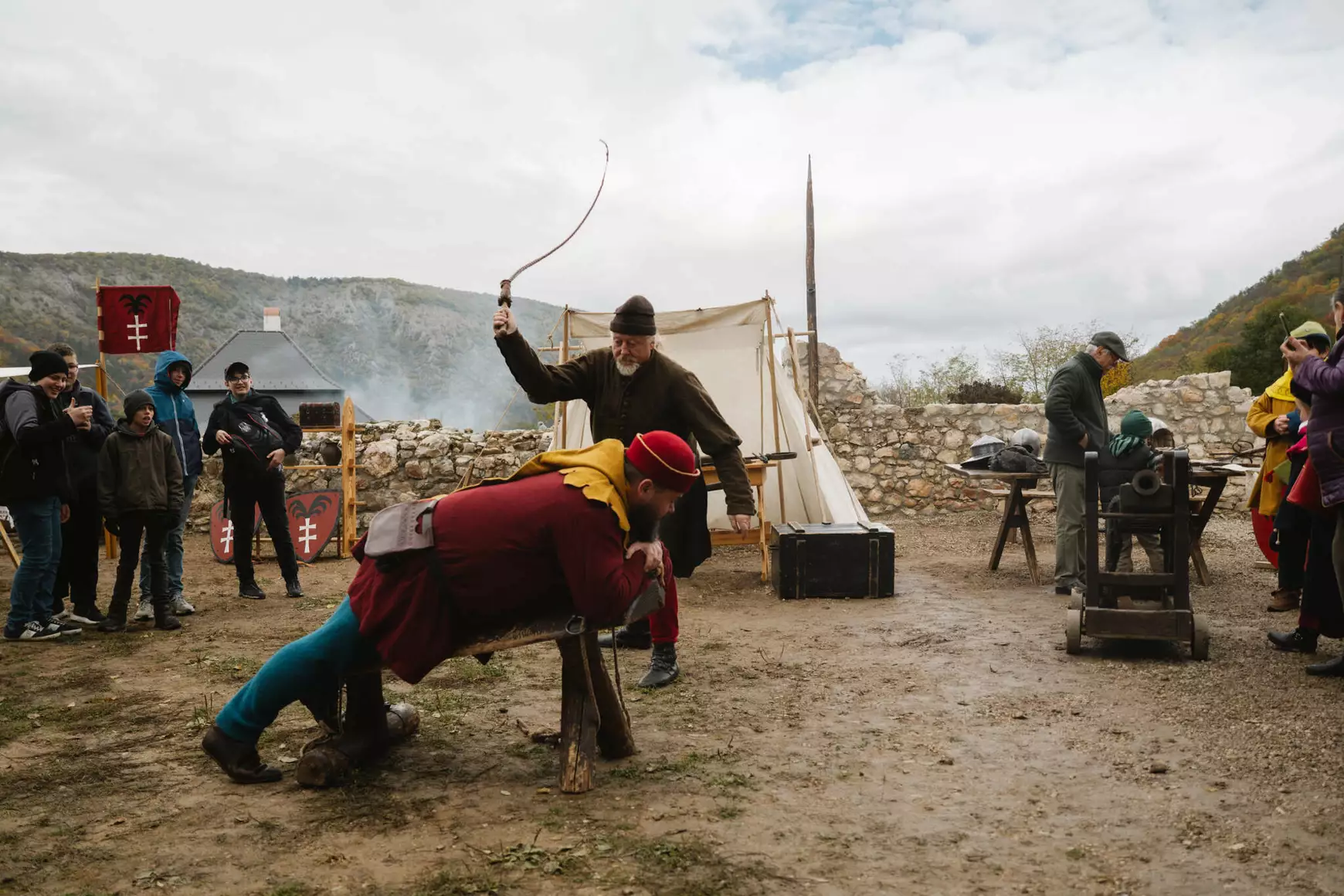 Gombaszög, pálos kolostor, kápolna, átadás