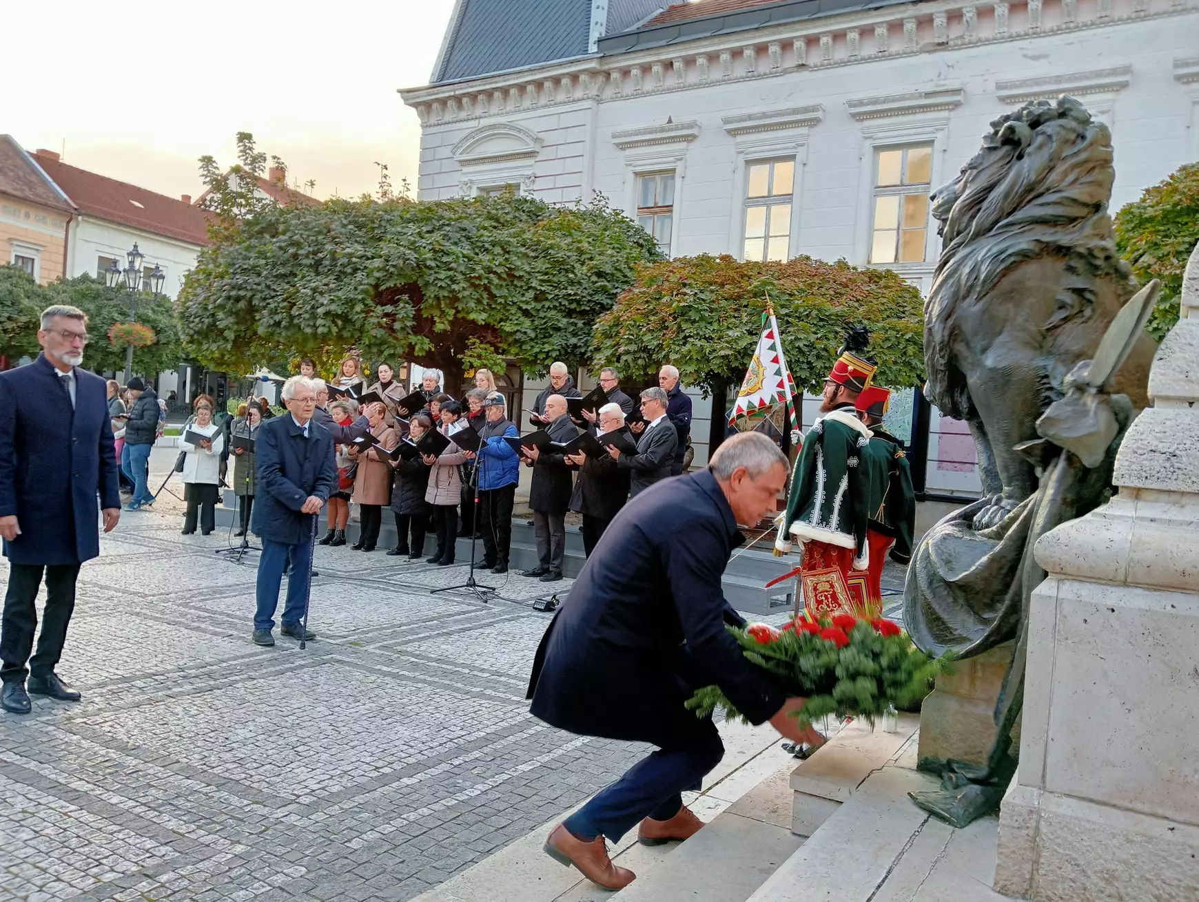 „A hősök vértanúsága örök mementó, amely kötelez bennünket, utódokat” – KÉPEKKEL