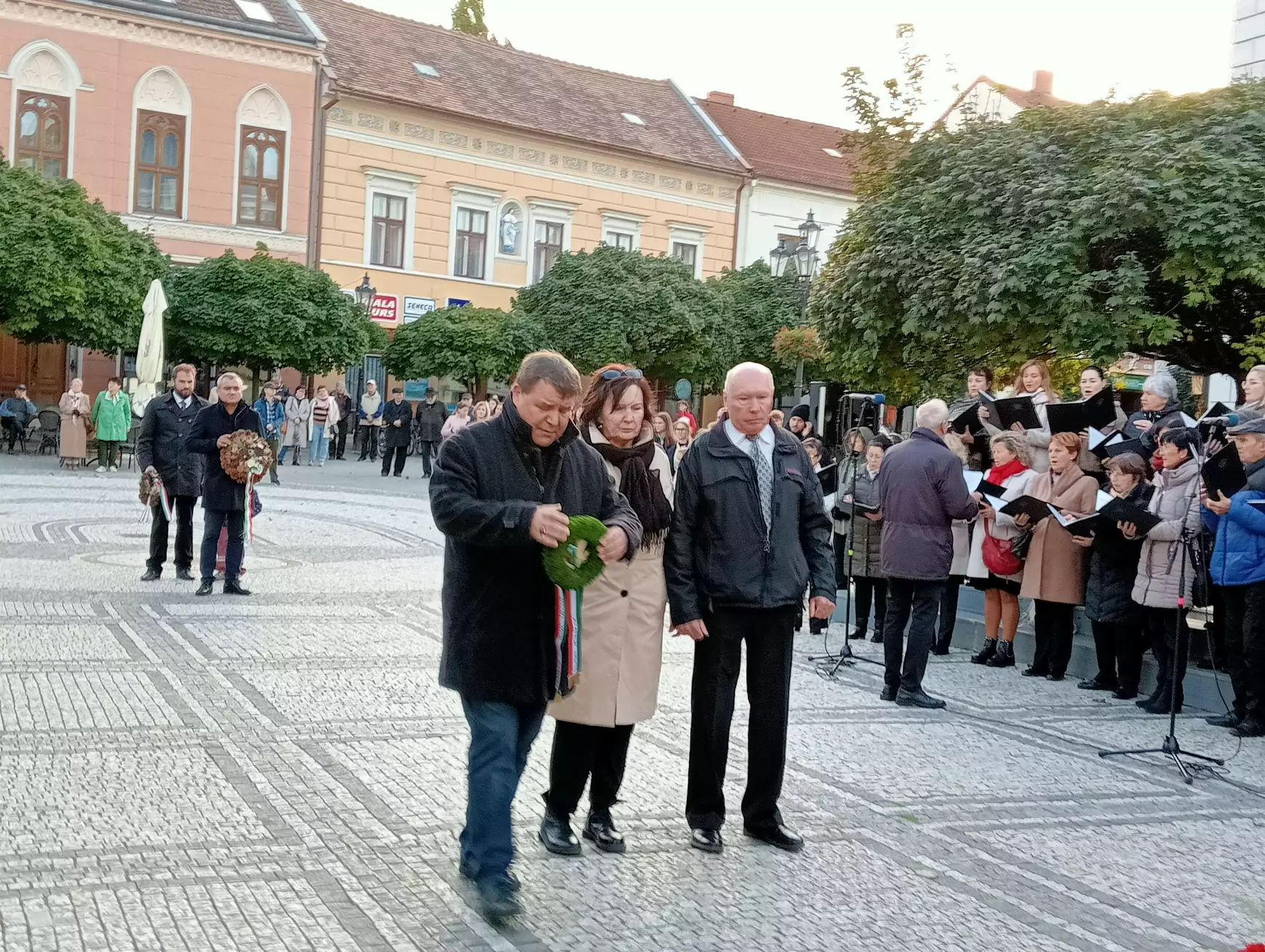 „A hősök vértanúsága örök mementó, amely kötelez bennünket, utódokat” – KÉPEKKEL