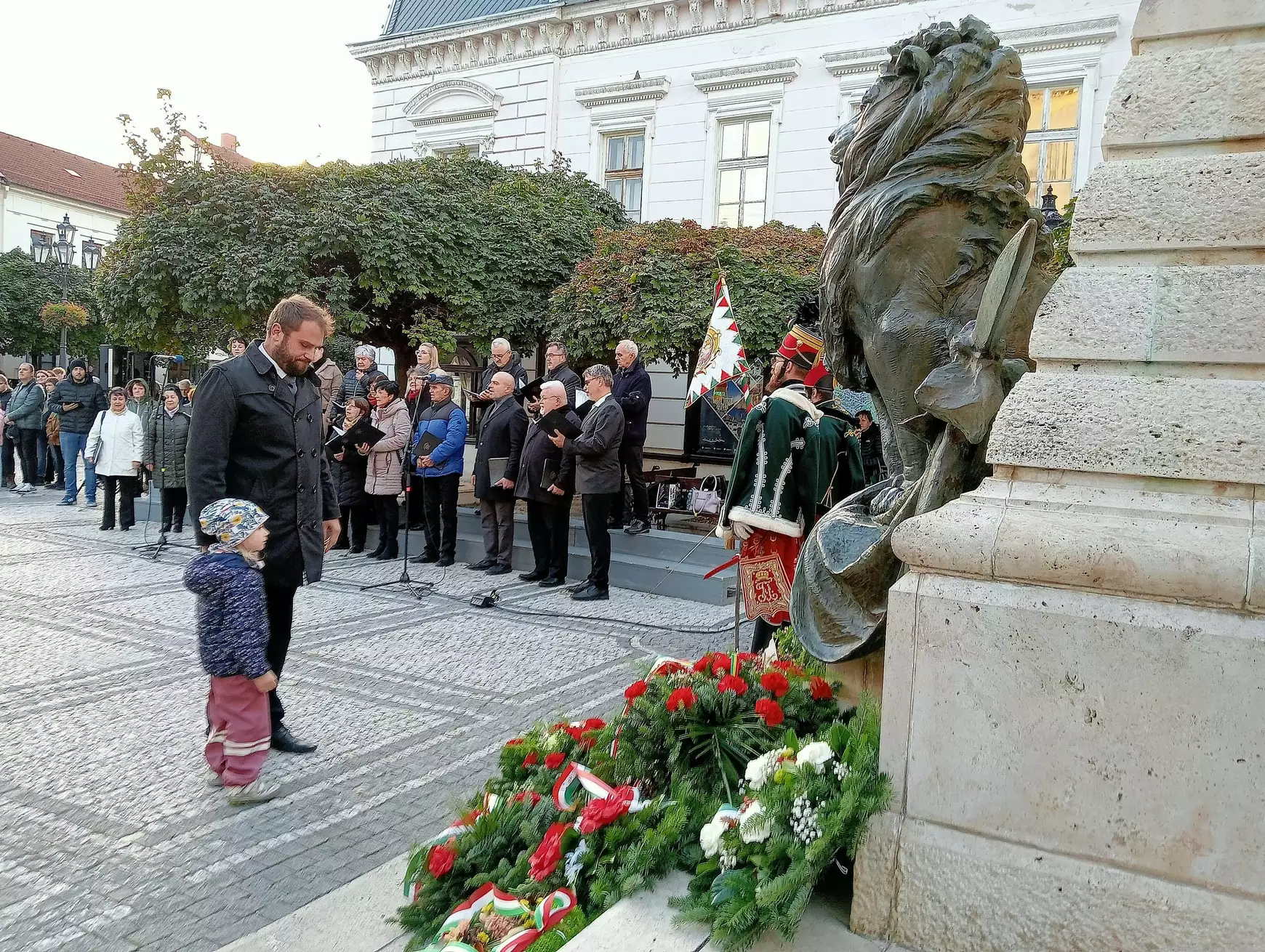 „A hősök vértanúsága örök mementó, amely kötelez bennünket, utódokat” – KÉPEKKEL