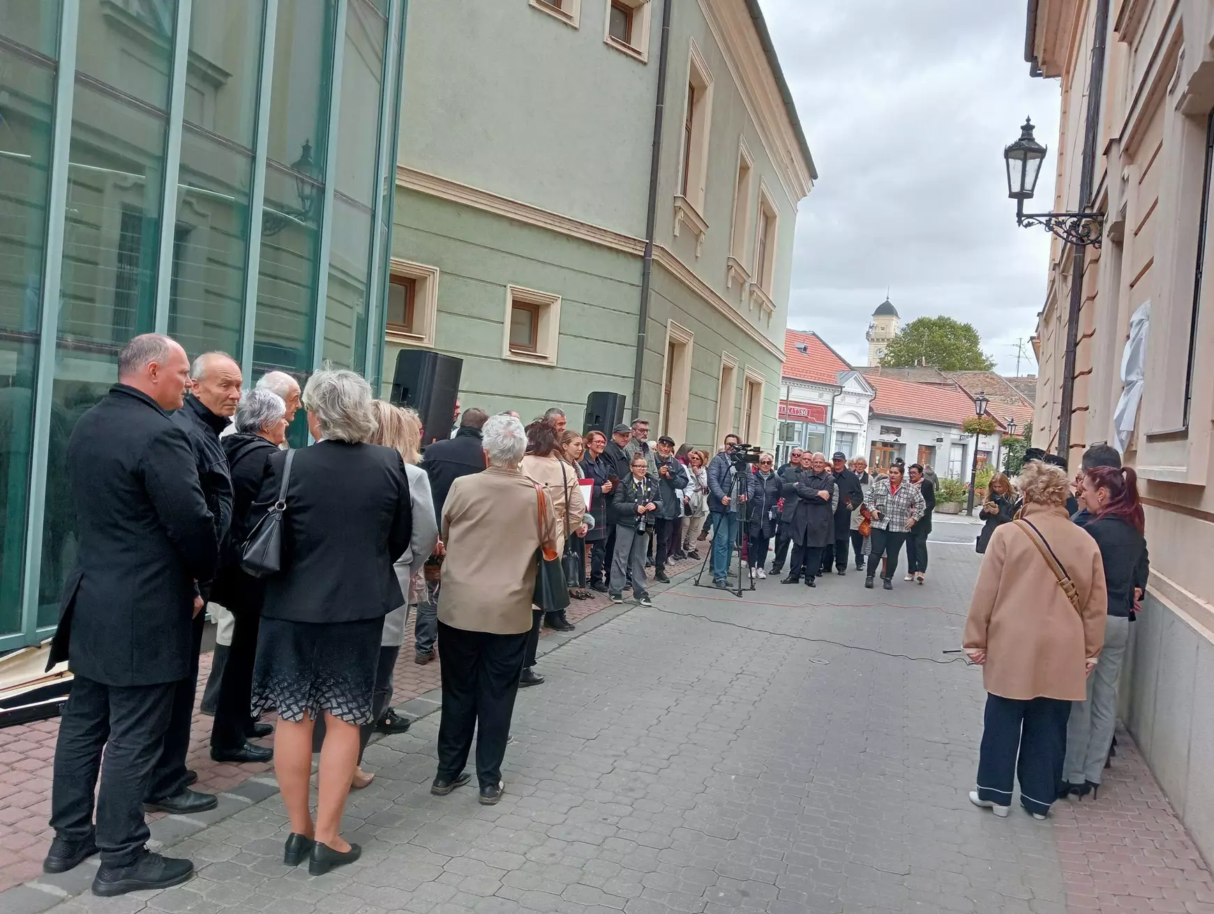 Újabb jeles személyiség emléktáblája díszíti a Kultúrpalota falát – KÉPEKKEL