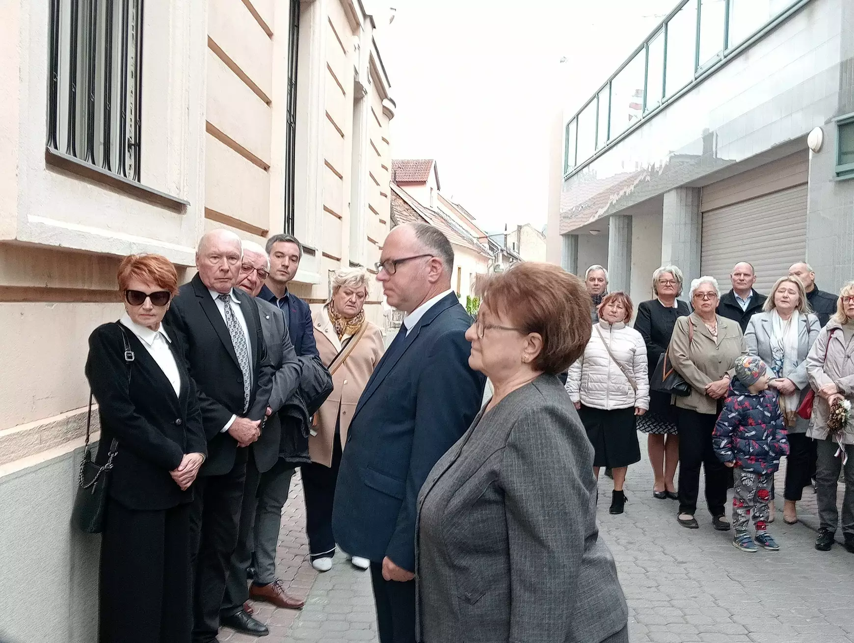 Újabb jeles személyiség emléktáblája díszíti a Kultúrpalota falát – KÉPEKKEL
