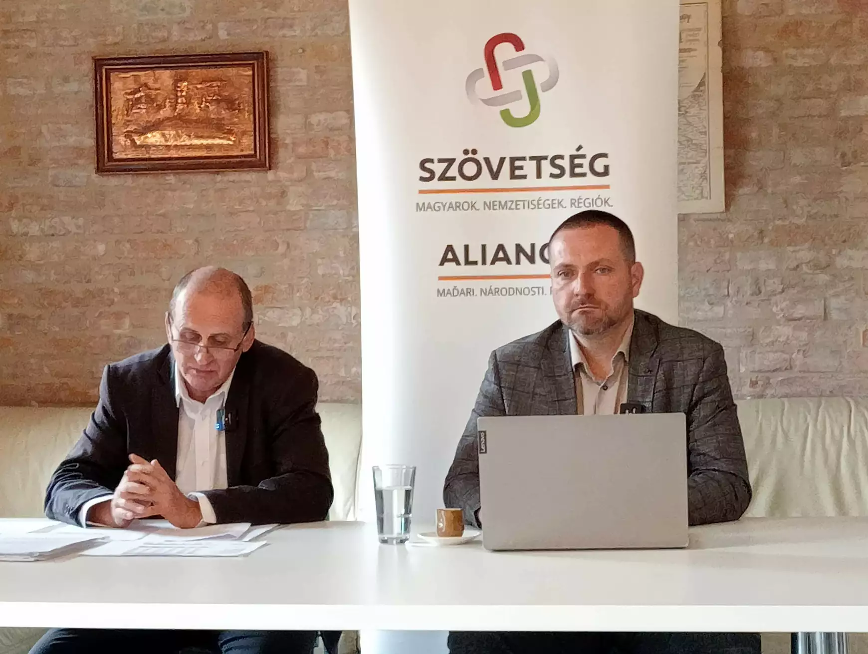 Andruskó Imre vészharangot kongat, Orosz Örs kétnyelvűsít... - KÉPEKKEL