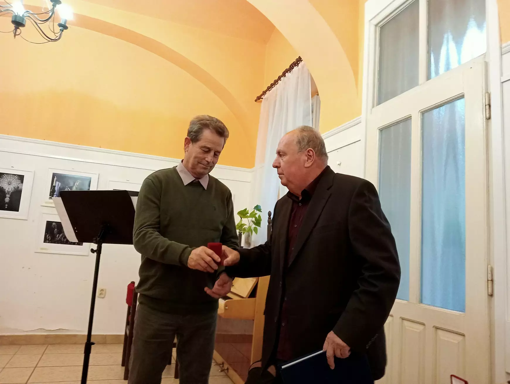 Tematikai sokszínűség a „XXV. Fotószalon“ vándorkiállításán – KÉPEKKEL