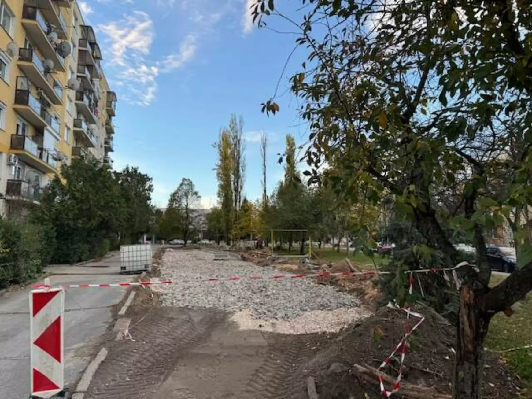 Jelentős uniós támogatással újul meg a komáromi IV-es lakótelep – KÉPEKKEL