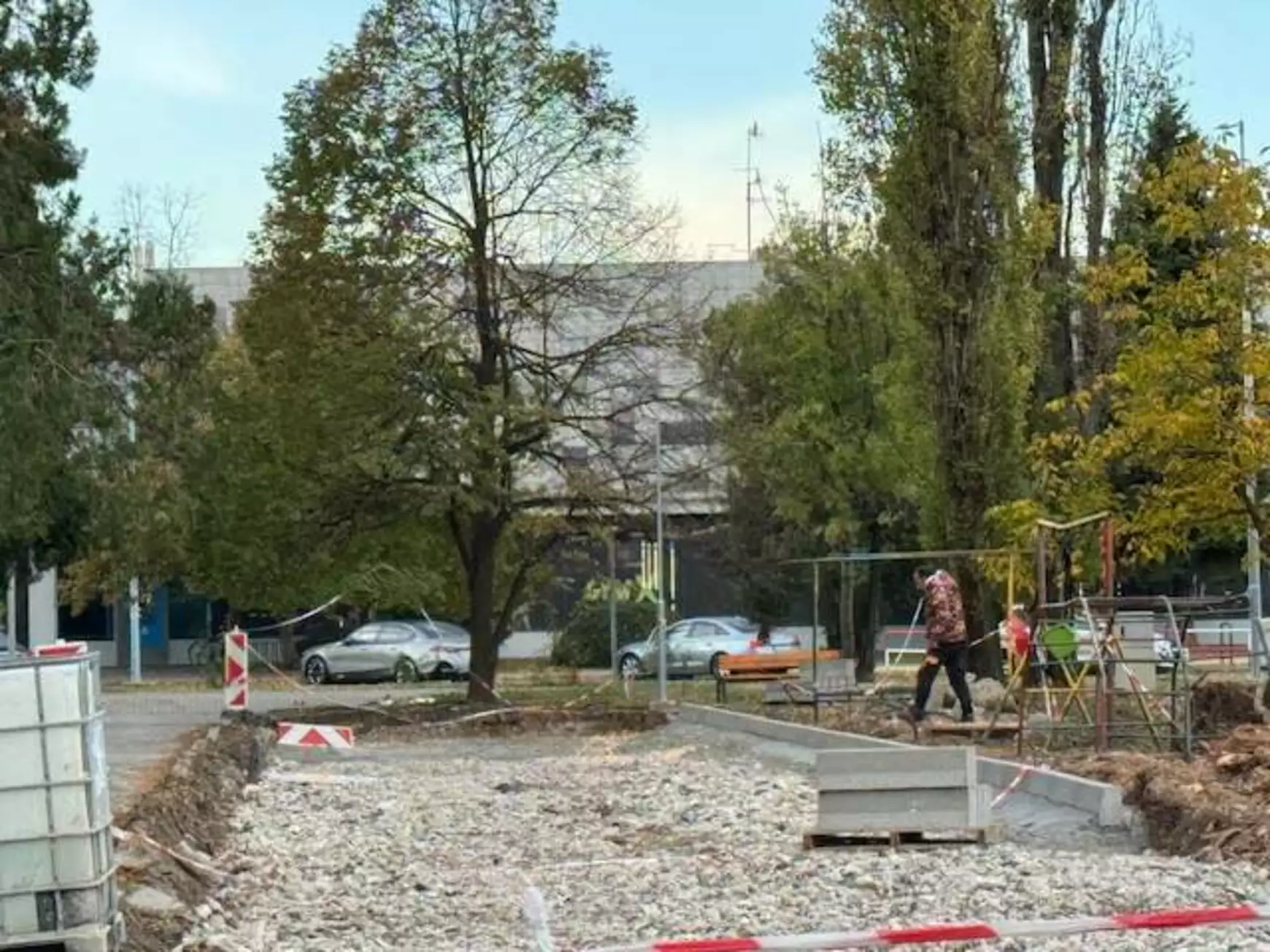 Jelentős uniós támogatással újul meg a komáromi IV-es lakótelep – KÉPEKKEL