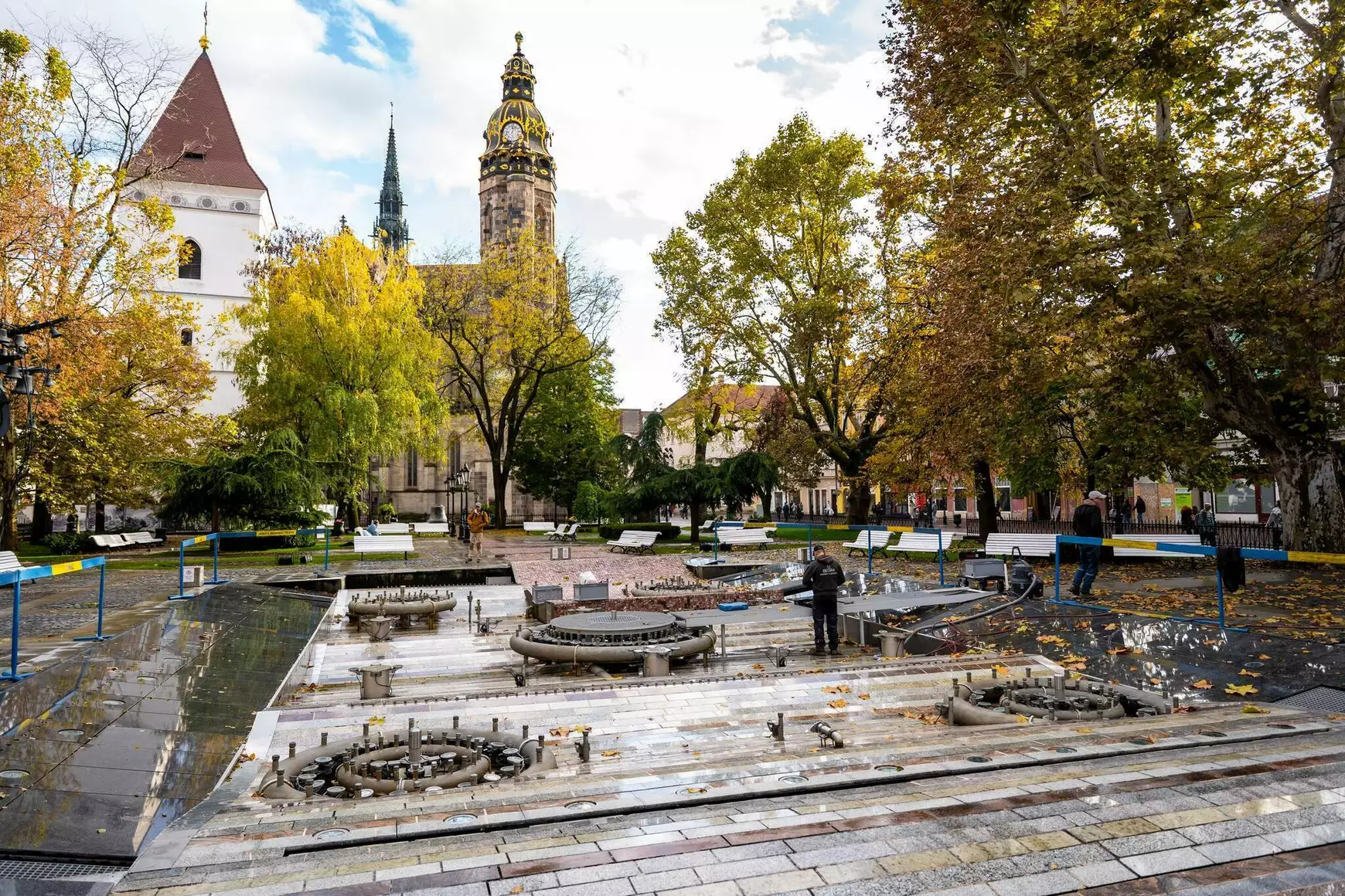 Kassa, szökőkút, karbantartás