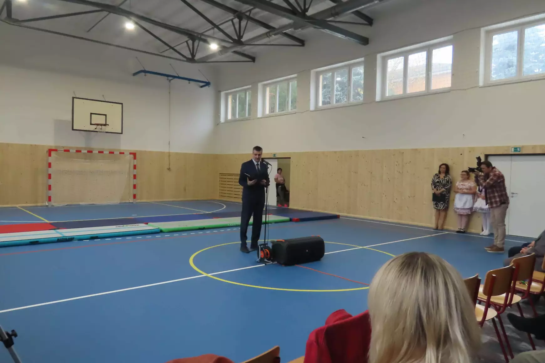 tornaterem átadó Párkány