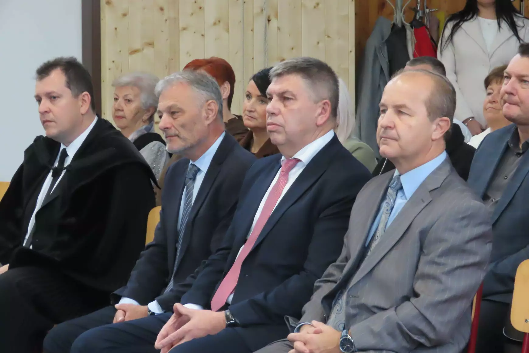 tornaterem átadó Párkány