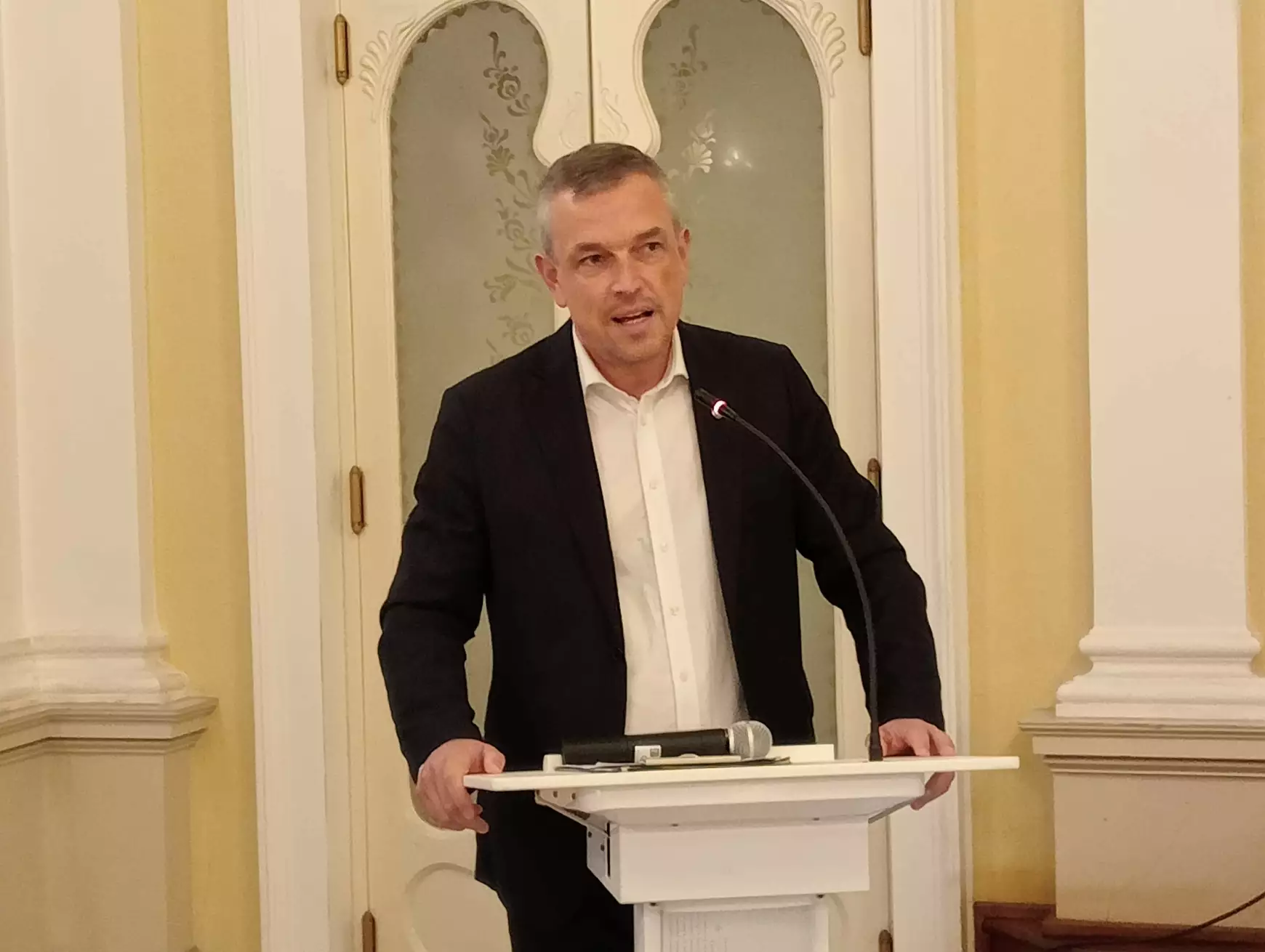 „Horror így költségvetést gyártani!” – elfogadták a jövő évi büdzsét Komáromban