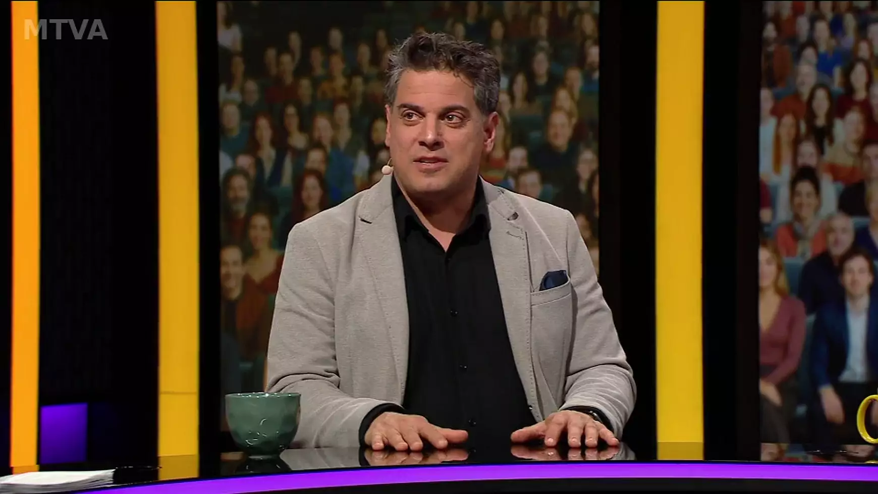 Azt beszélik talkshow