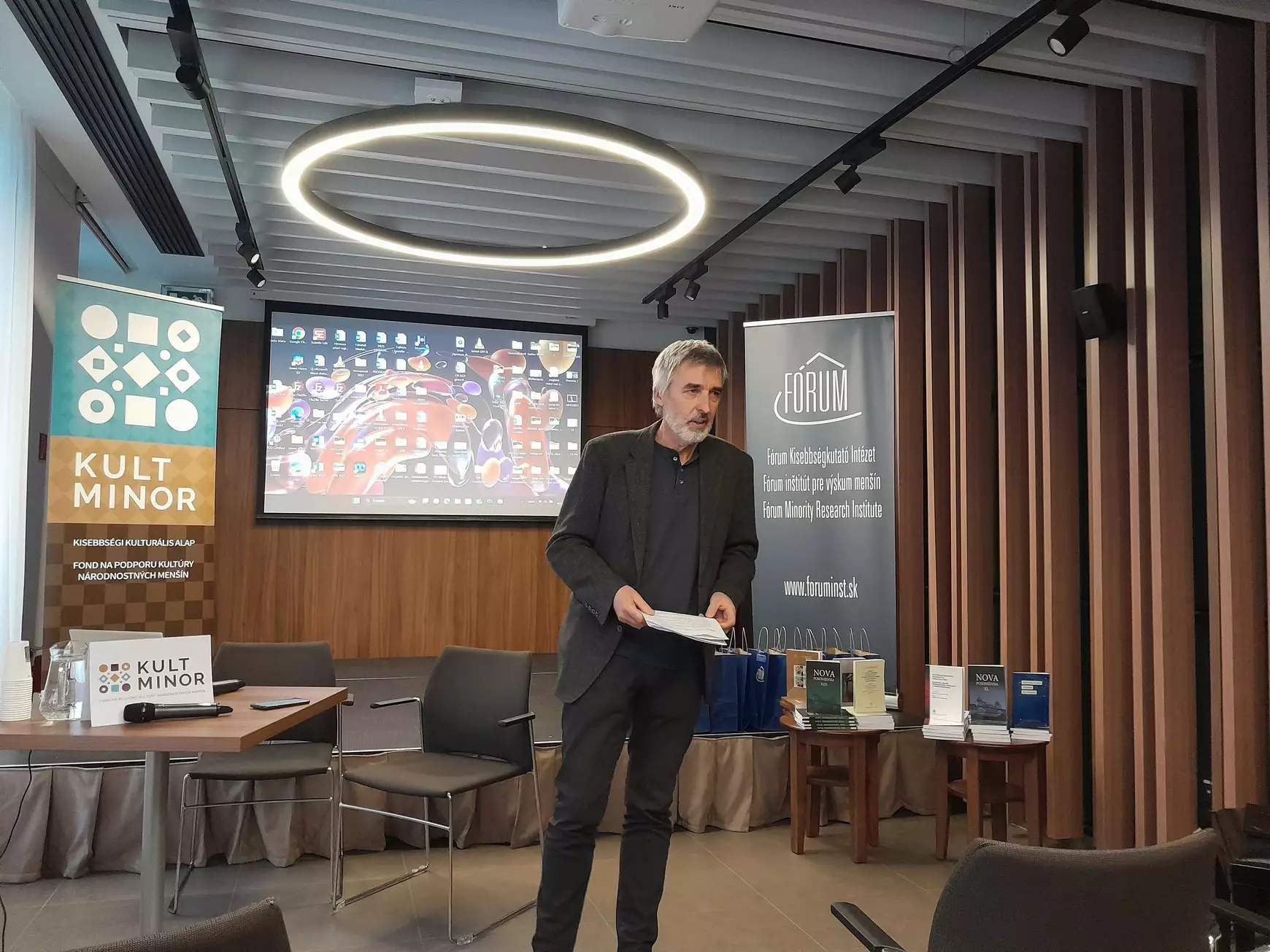 nyelvhasználati konferencia