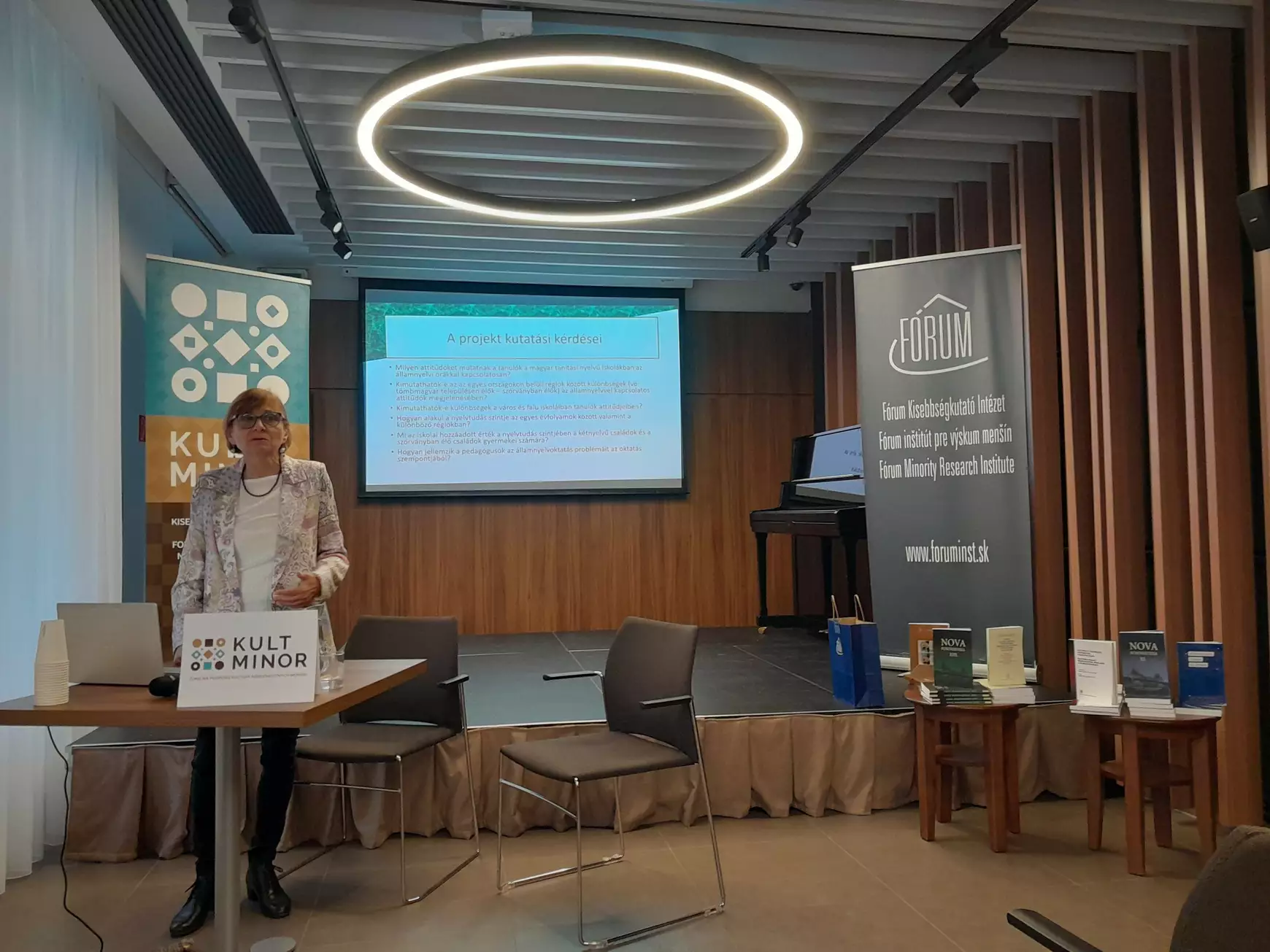nyelvhasználati konferencia