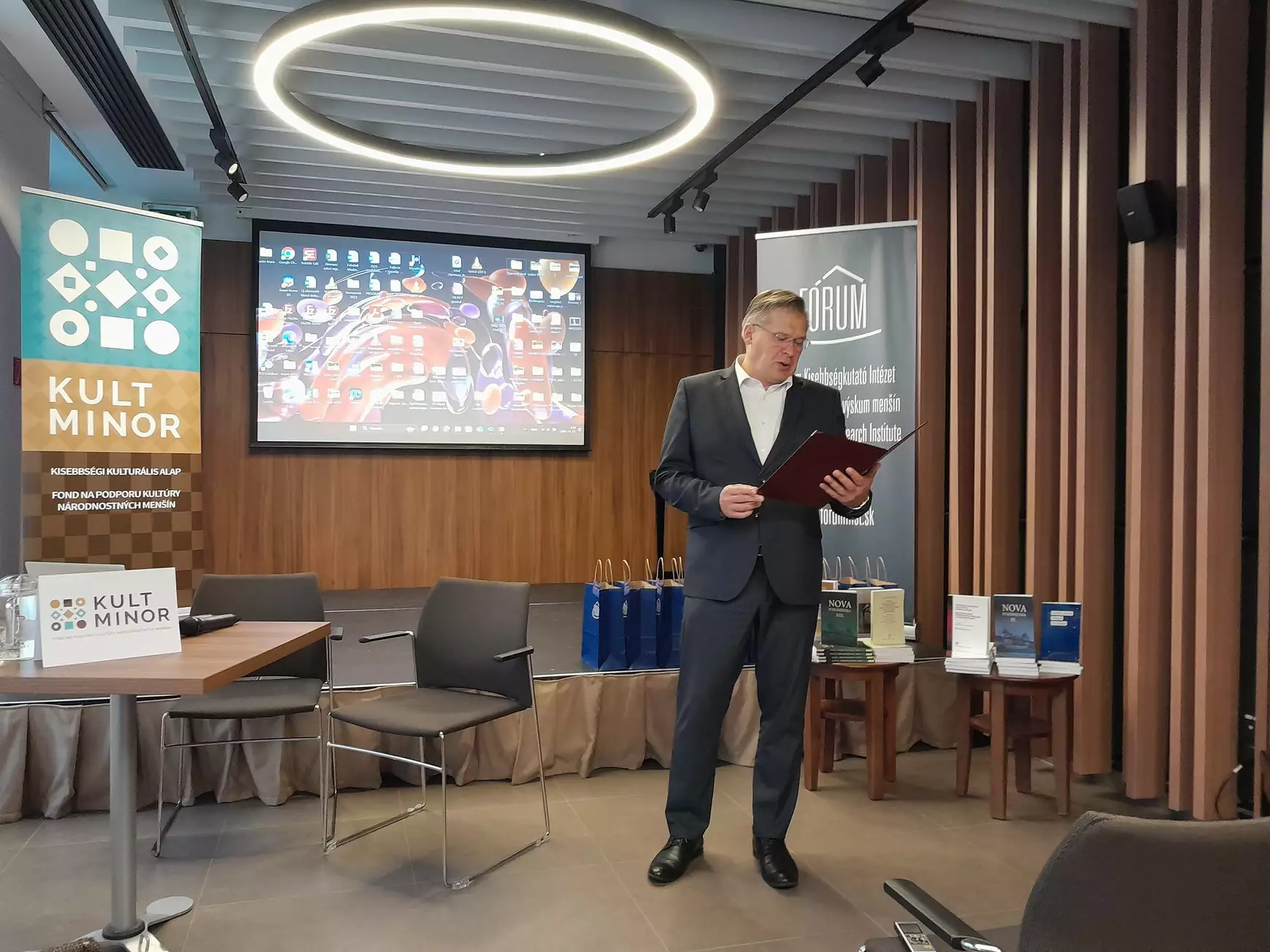 nyelvhasználati konferencia