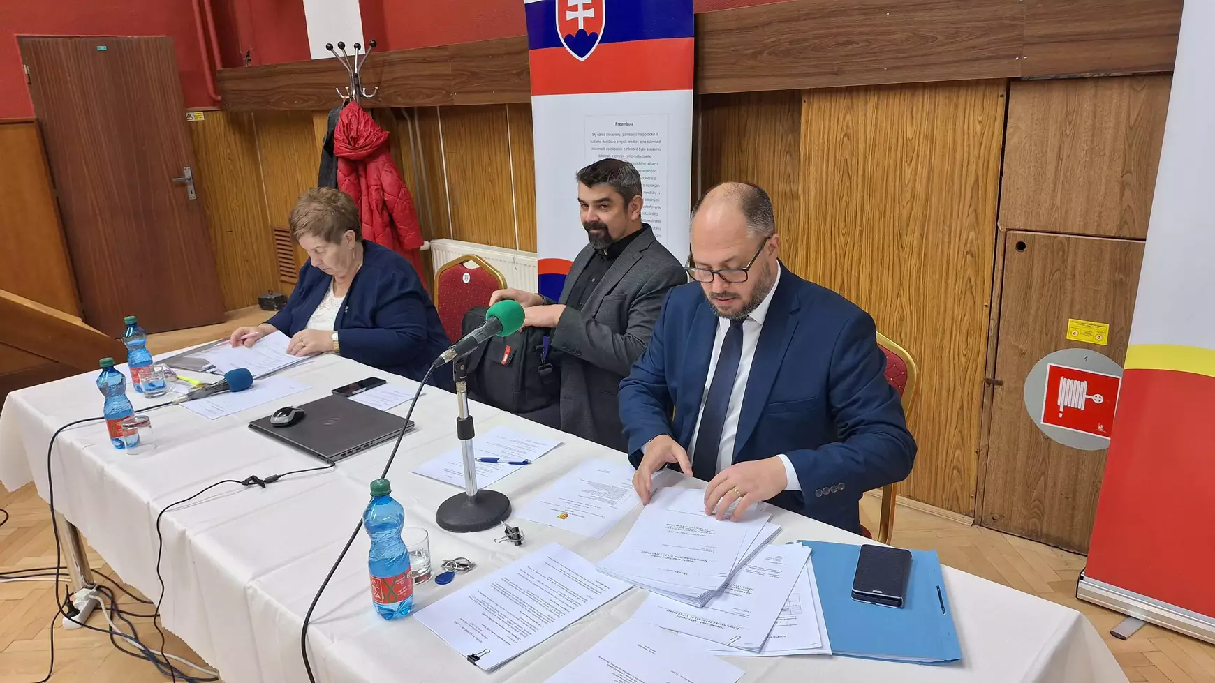 02-uleseznek-a-nagymegyeri-kepviselok_
