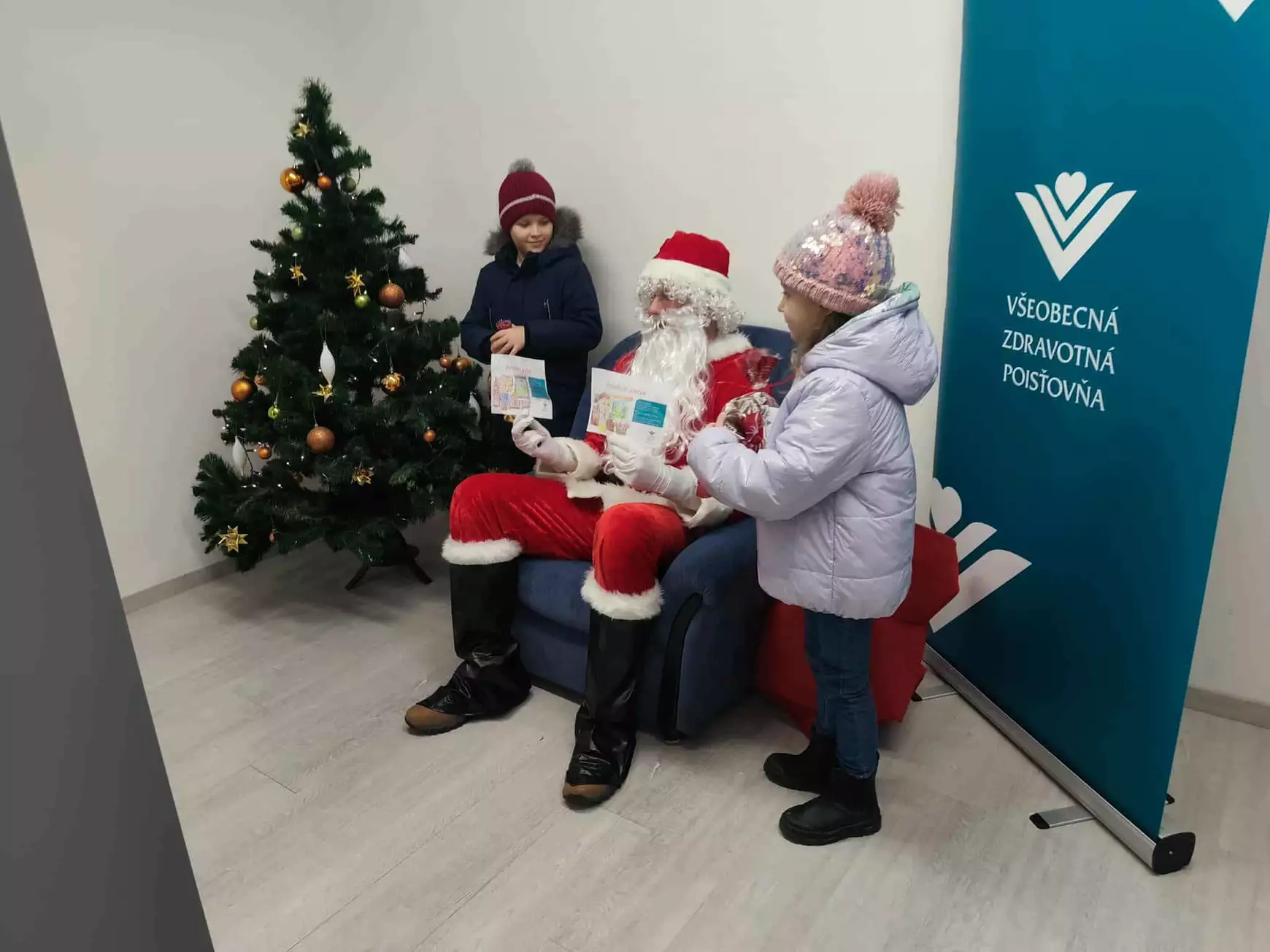  Komáromban már járt a Mikulás, pénteken kamionon tér vissza - KÉPEKKEL