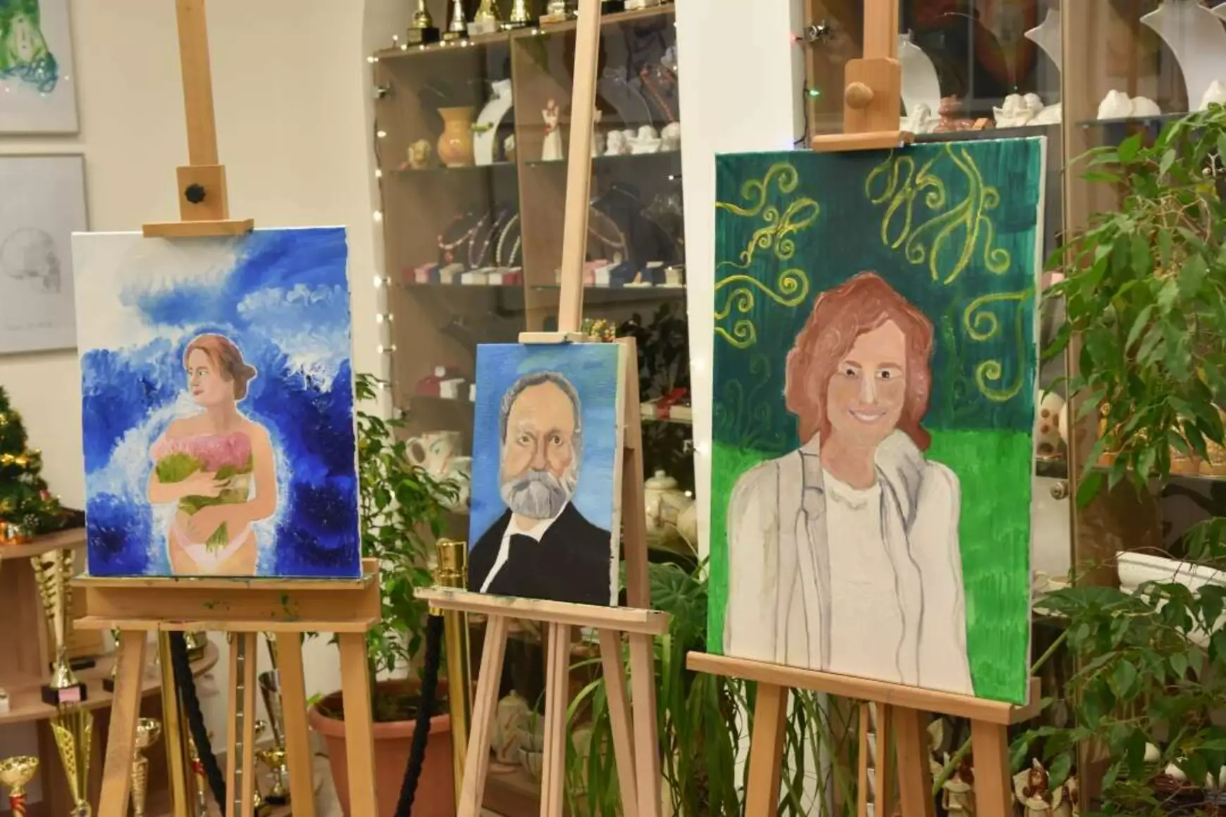 Megnyílt a „czafrangós” Kopócs-tanítványok karácsonyi kiállítása Komáromban - KÉPEKKEL