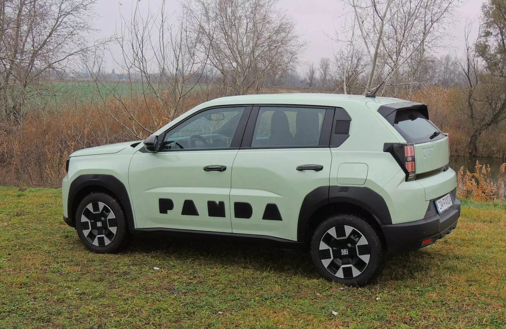 fiat-grande-panda-hybrid-03