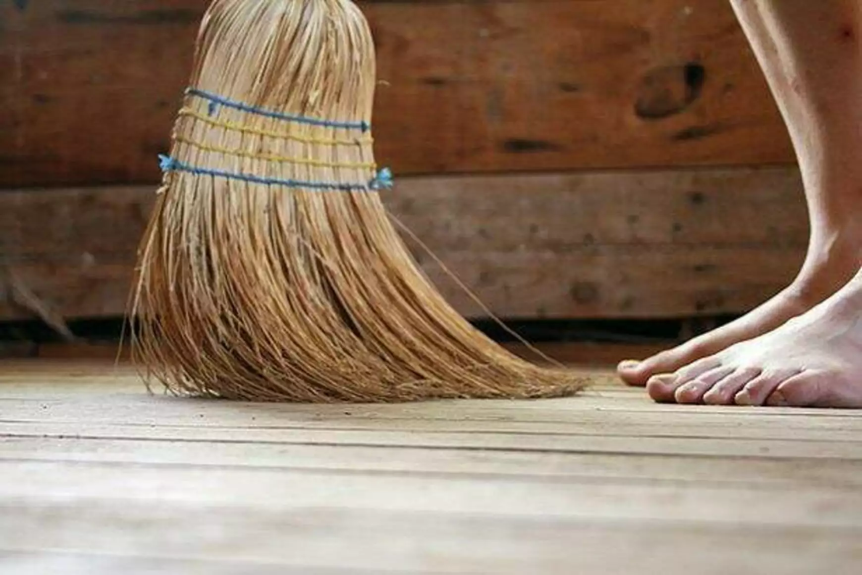seprű
