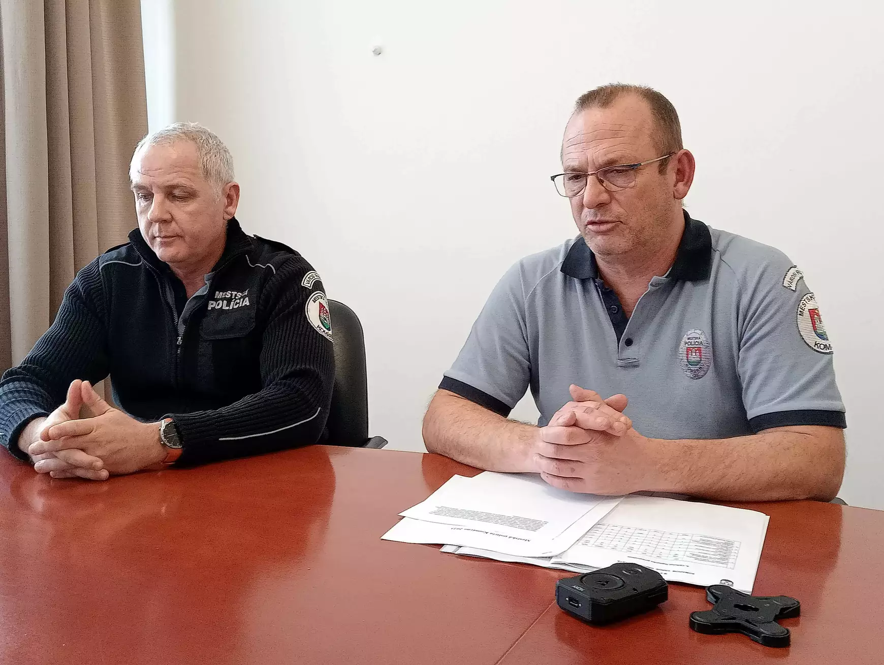  Rendőri testkamerákkal és a helyi kamerarendszer bővítésével a közbiztonság javításáért Komáromban - KÉPEKKEL