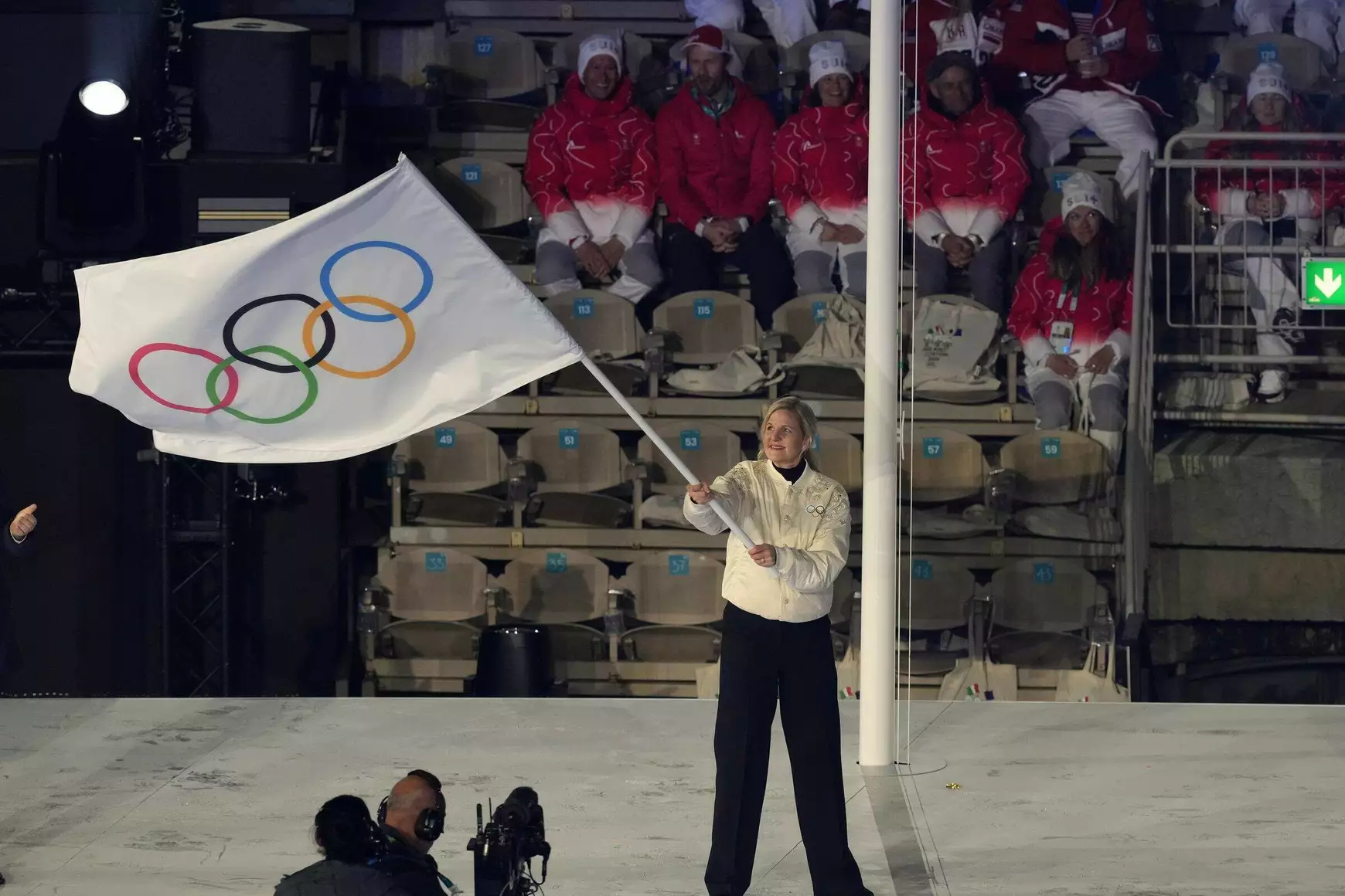 téli olimpia olimpiai zászló