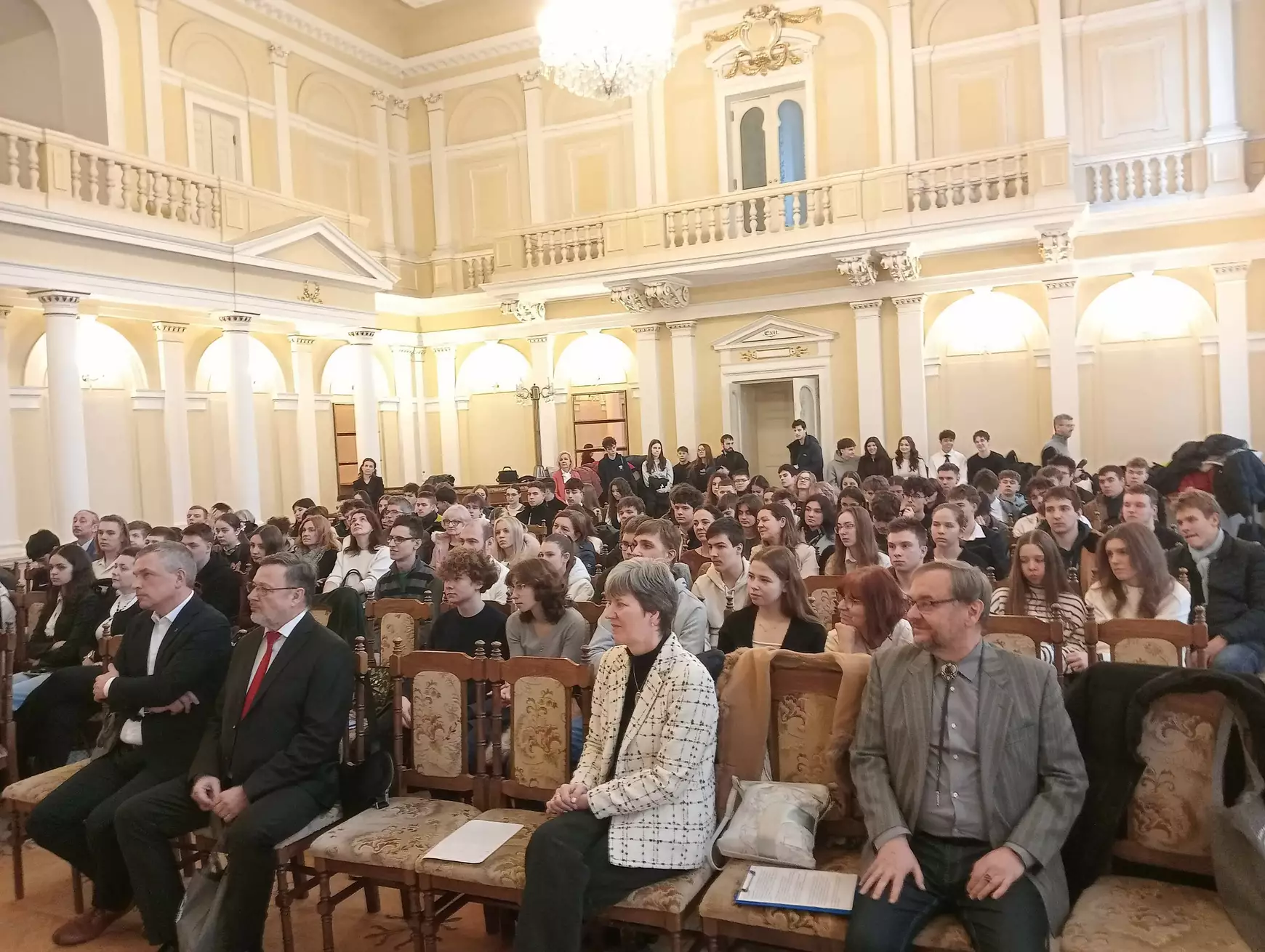 Az 50. Felvidéki Magyar Matematikaverseny jubileumi nyitóünnepségén jártunk –  KÉPEKKEL   