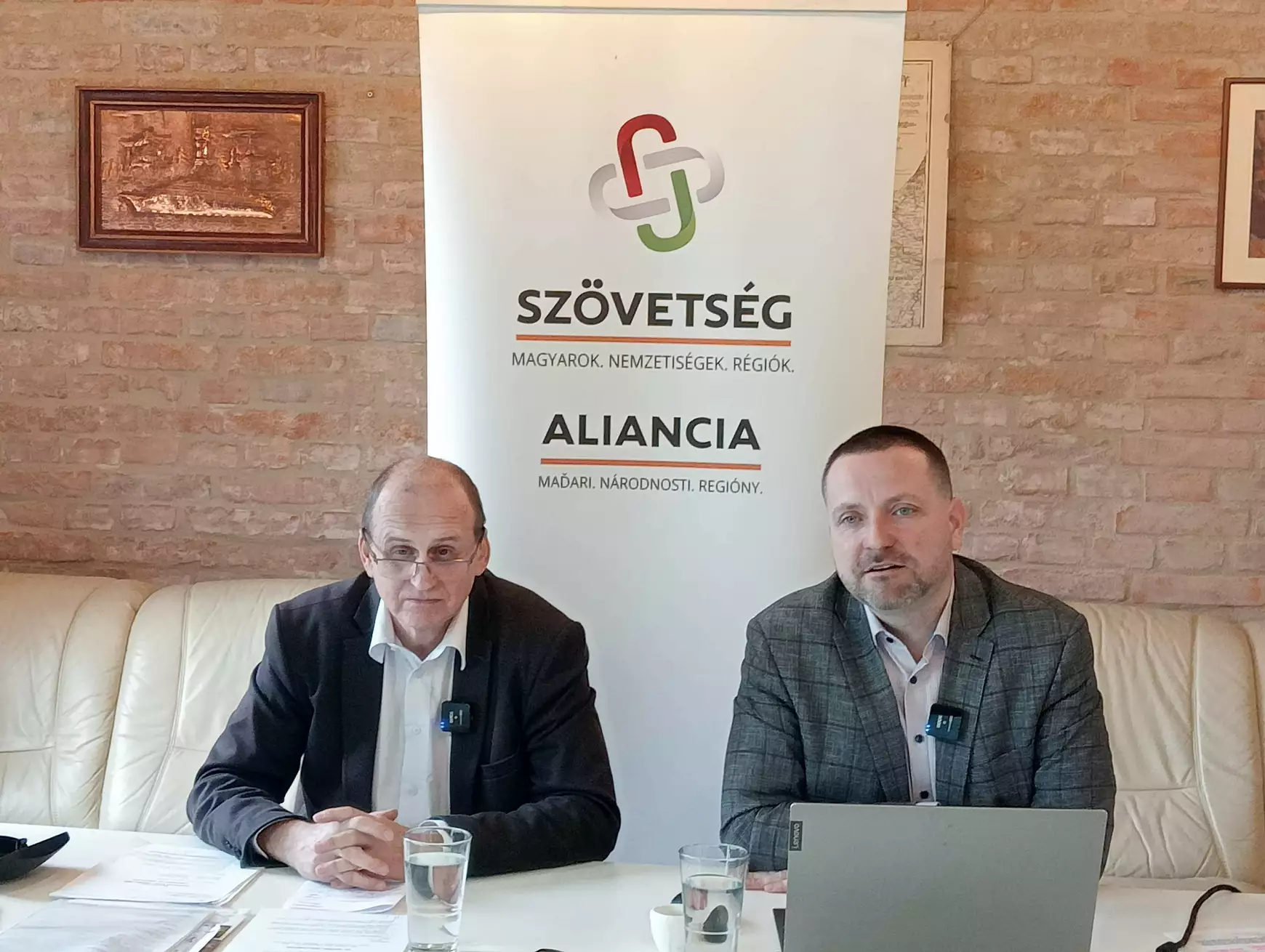 Támogatásokról, vétkekről, újdonságokról a közös Andruskó - Orosz sajtótájékoztatón, Komáromban - KÉPEKKEL