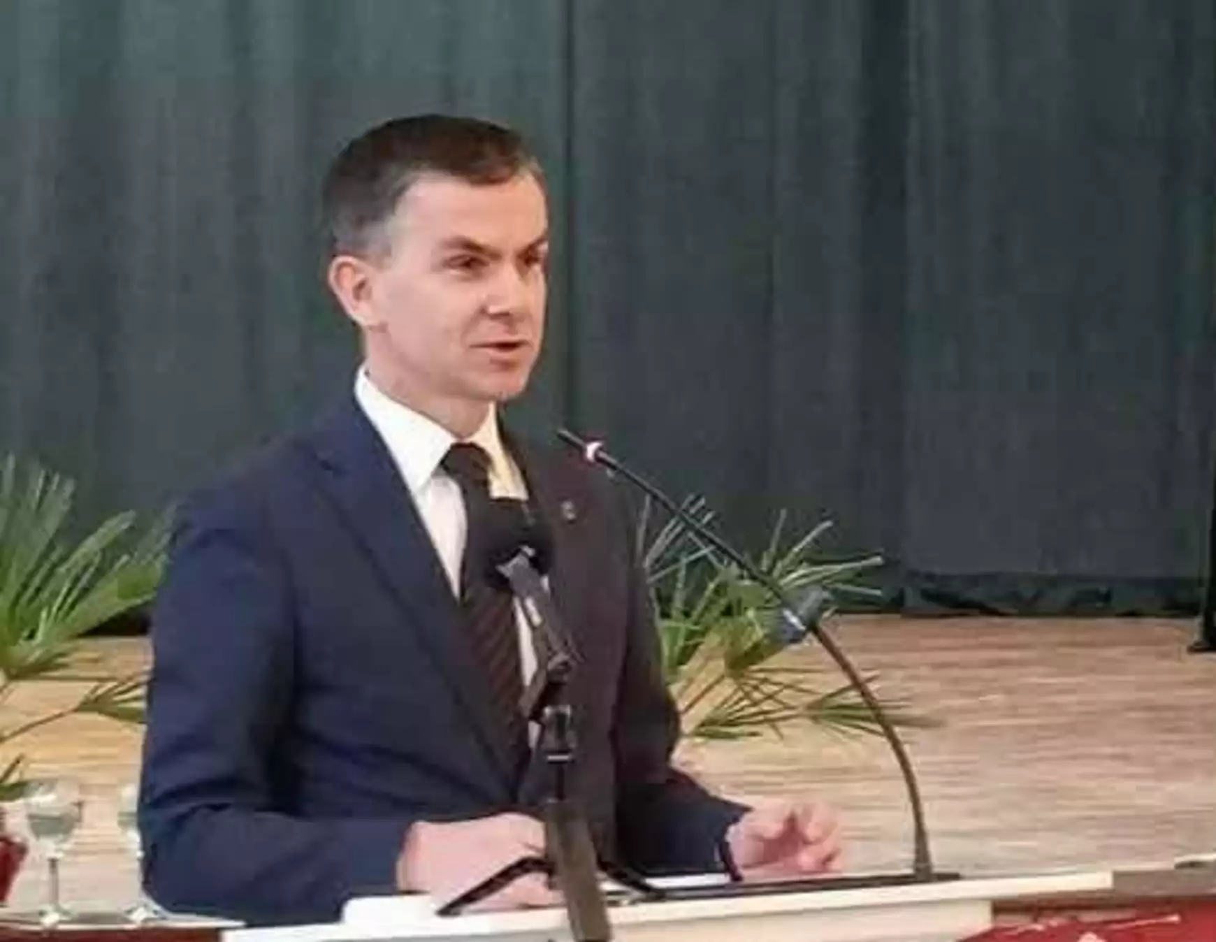 Tóth László