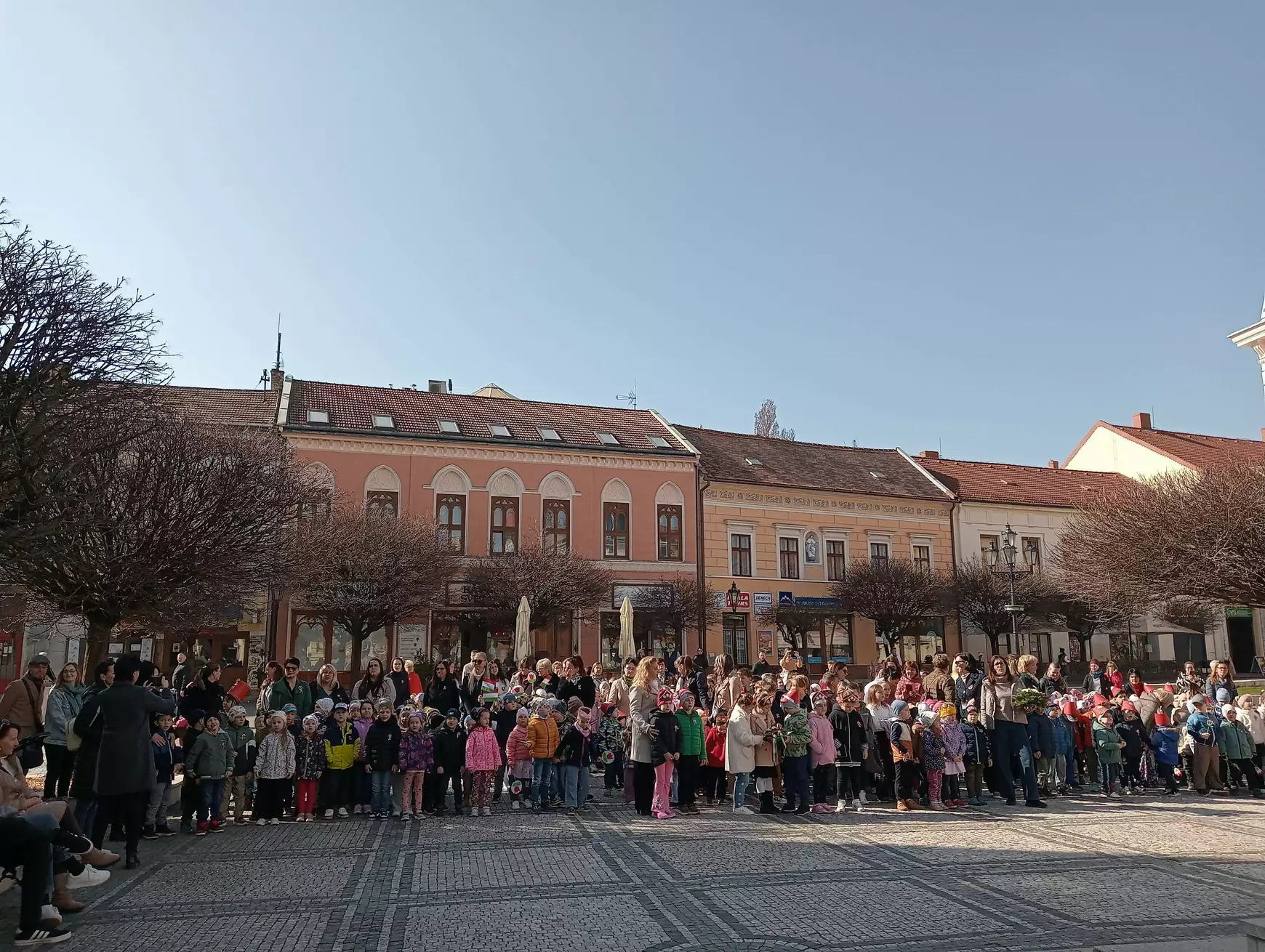  Elkezdődött az 1848/ 49-es magyar forradalom és szabadságharc hőseiről való ünnepségsorozat Komáromban – KÉPEKKEL