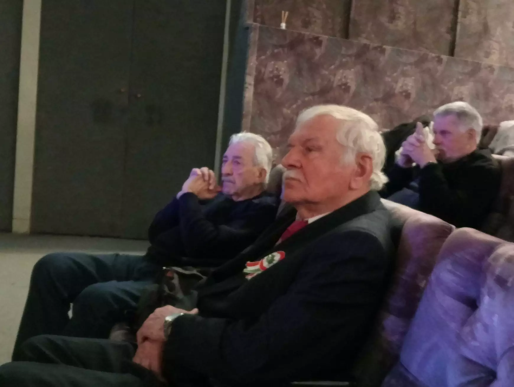  „Nekünk is az egykori helytálló hősökhöz hasonlóan kell viselkednünk...!” - KÉPEKKEL