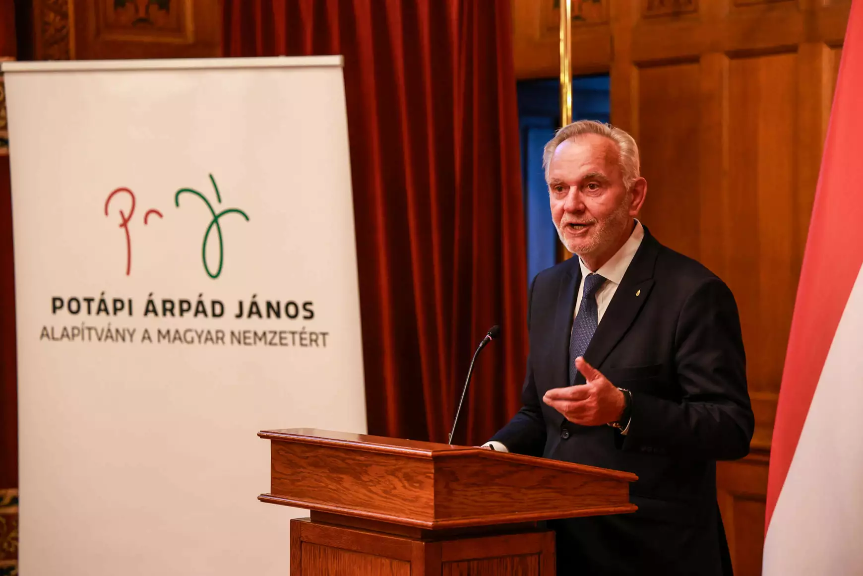 Hat felvidéki nyertes pályázó – az  Országházban kiértékelték a Potápi Tehetségprogramot 