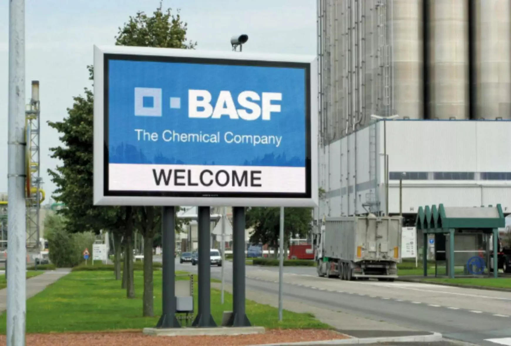 BASF üzem - illusztráció - Youtube