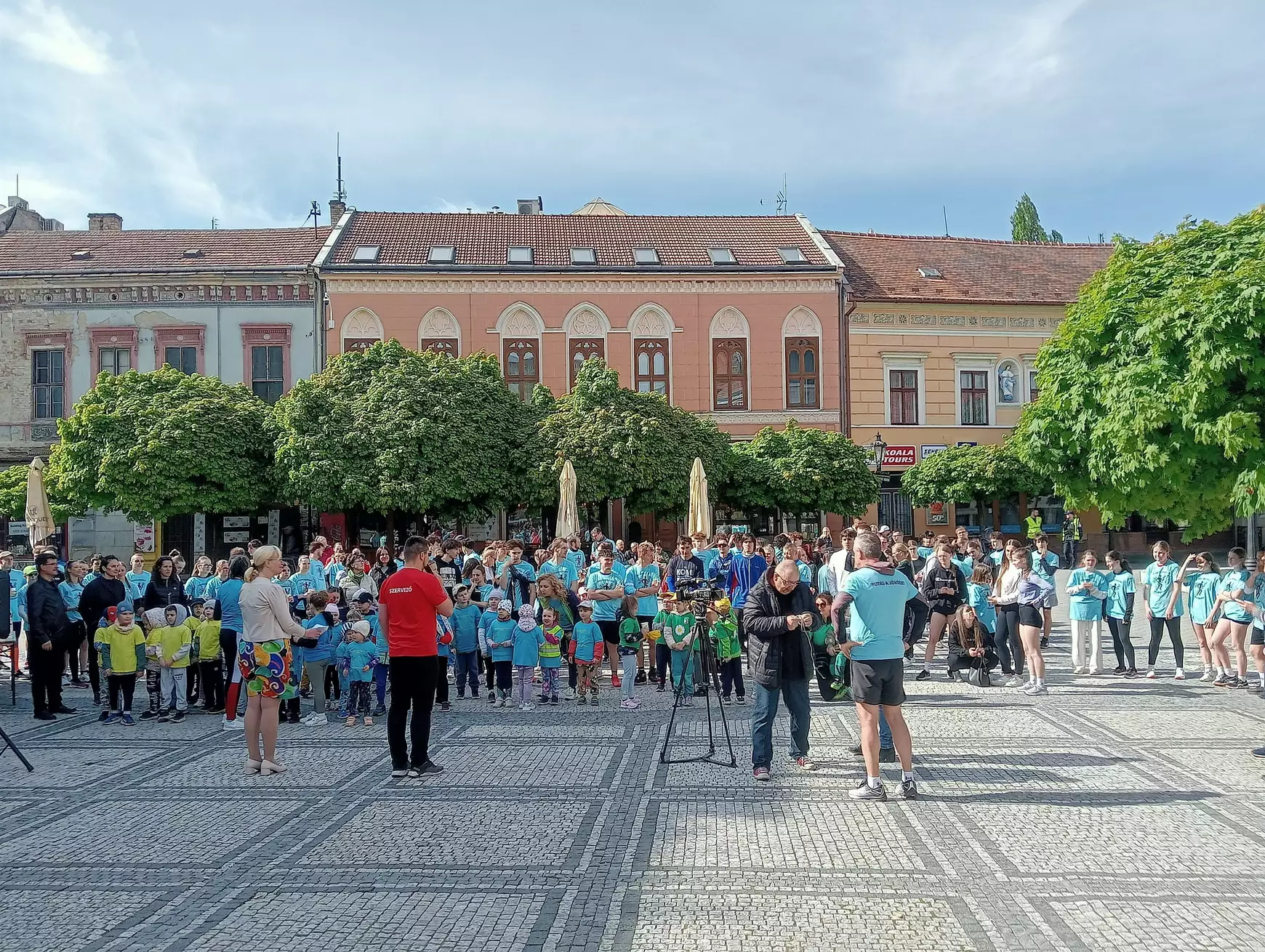 Futás a jövőért, az anyanyelvi oktatásért – KÉPEKKEL