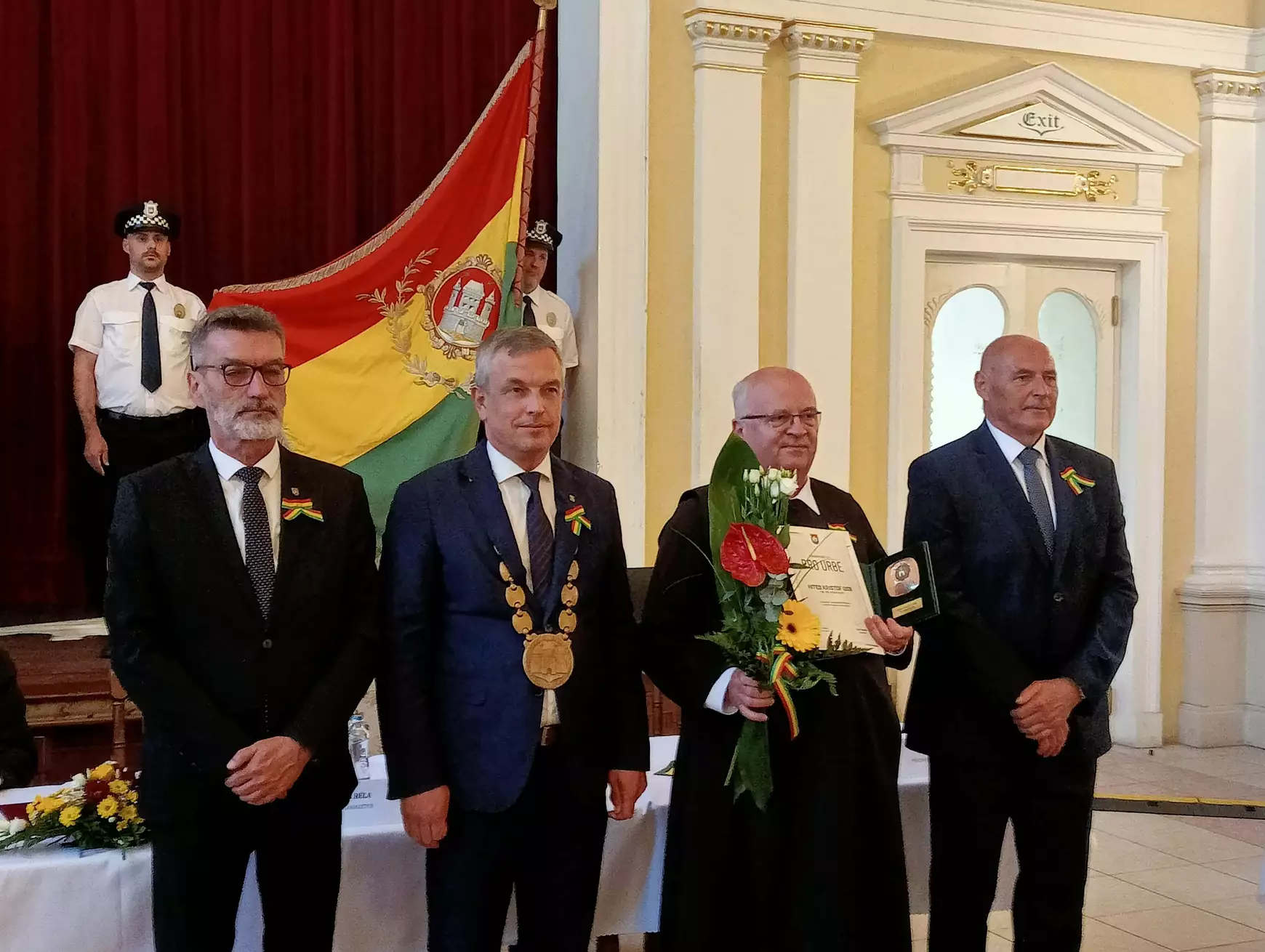 Díjátadás a Komáromi Napok nyitányán, a közös ünnepi testületi ülésen – KÉPEKKEL