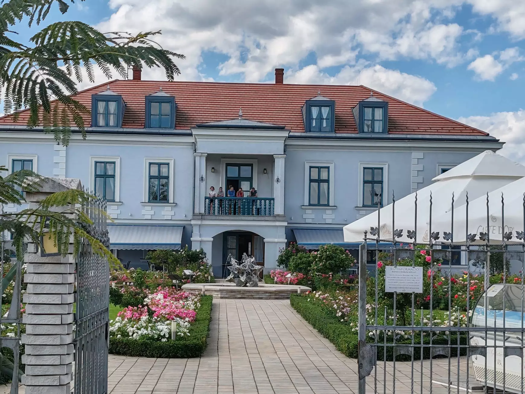 A rózsák kastélyában - Luby-kastély 