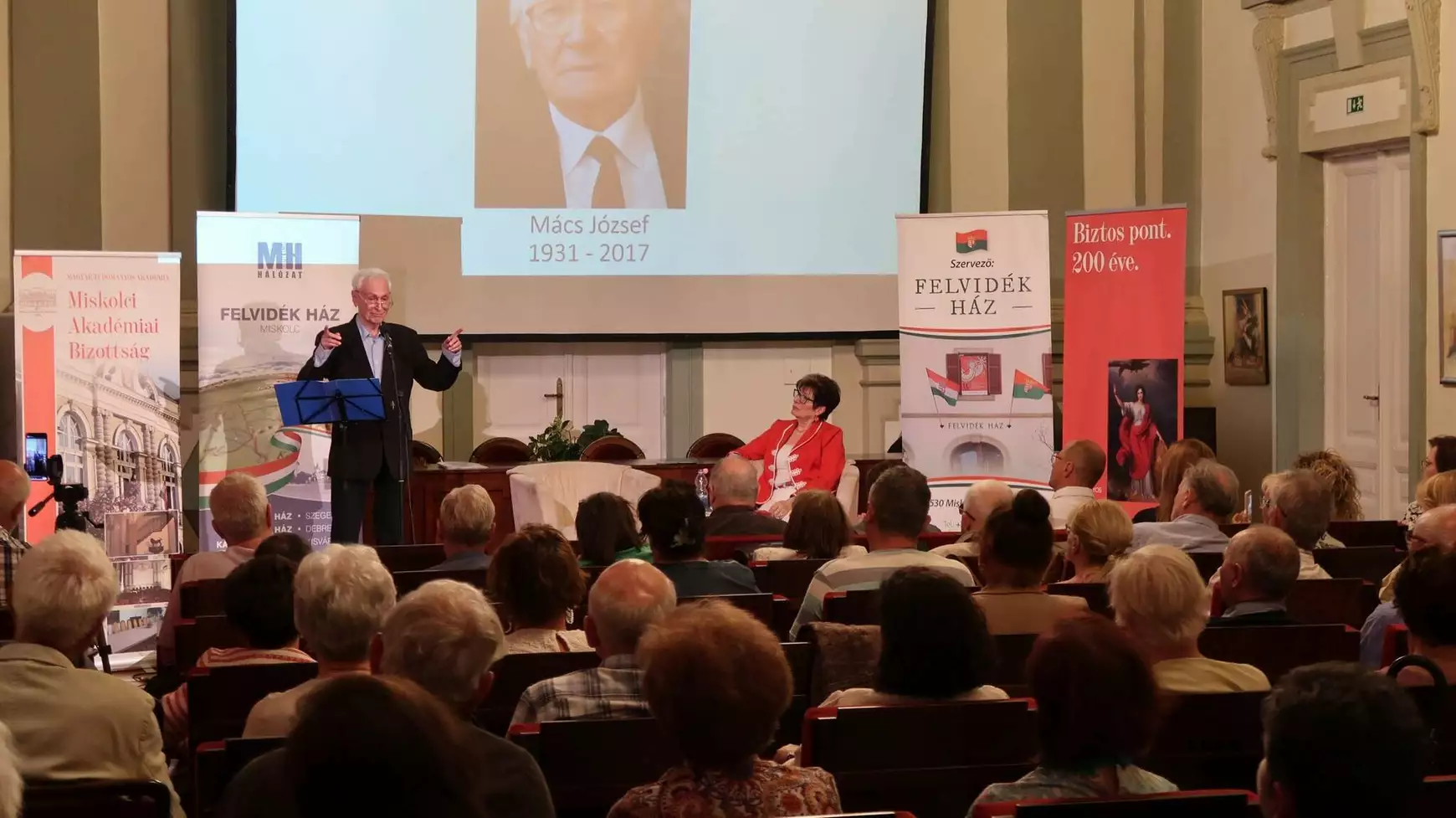 „Hű maradtál: hű a szóhoz, hű e néphez...“: Miskolcon is megemlékeztek Mács Józsefről – KÉPEKKEL