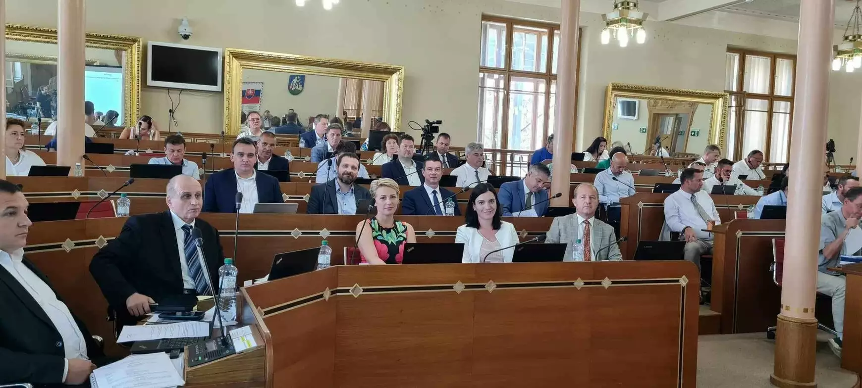 Nyitra megyei ülés: díjakról, támogatásokról döntöttek, Orosz Örs ügyét nem tárgyalták - KÉPEKKEL
